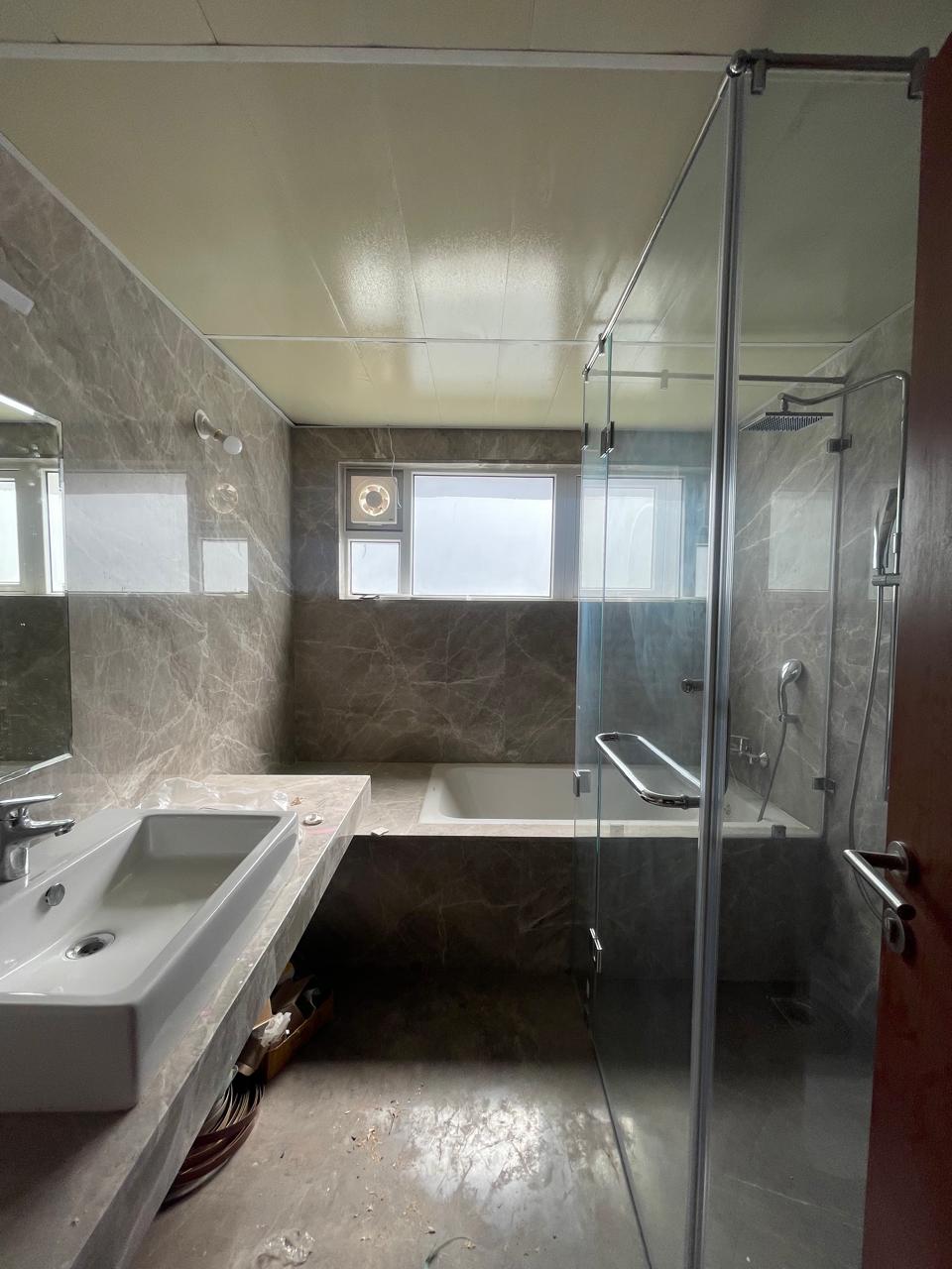 Luxurious North-Facing Apartment for Rent in Prestige Fairfield - Image 4