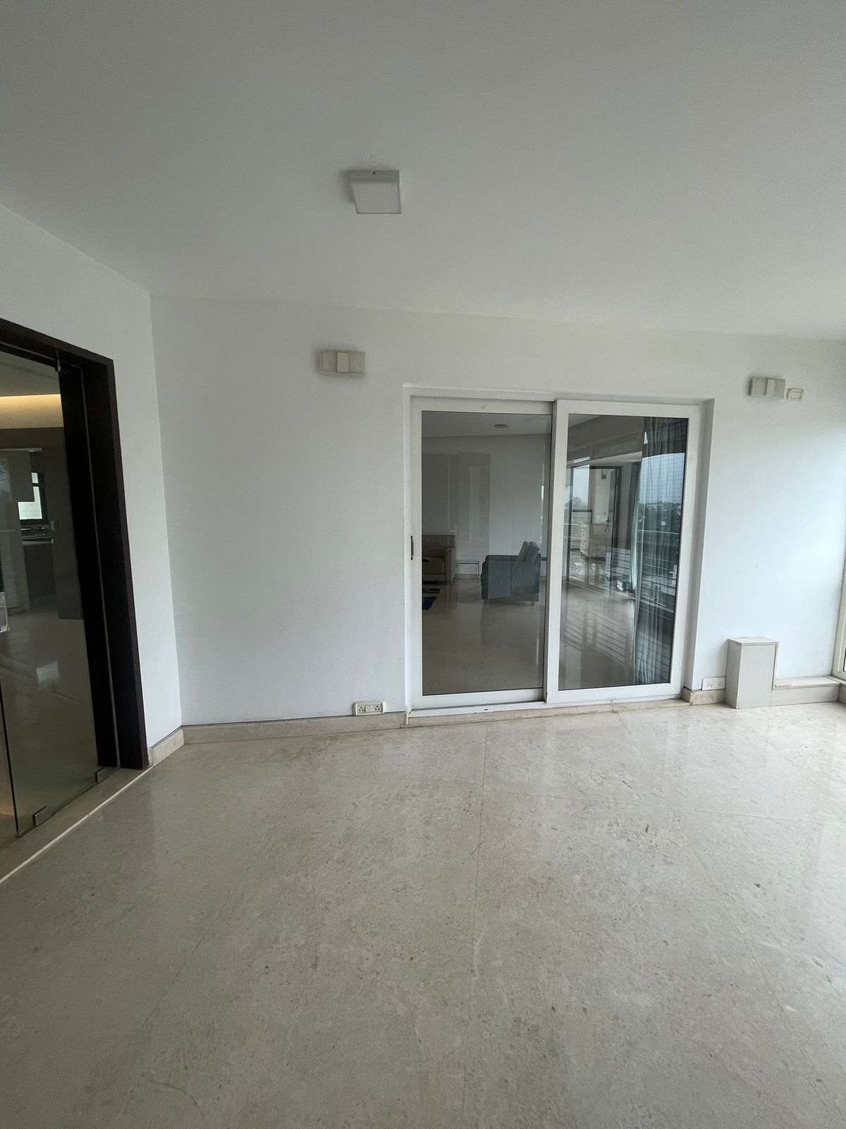 Elegant North-Facing Apartment in the Heart of Sadashivnagar - Image 4