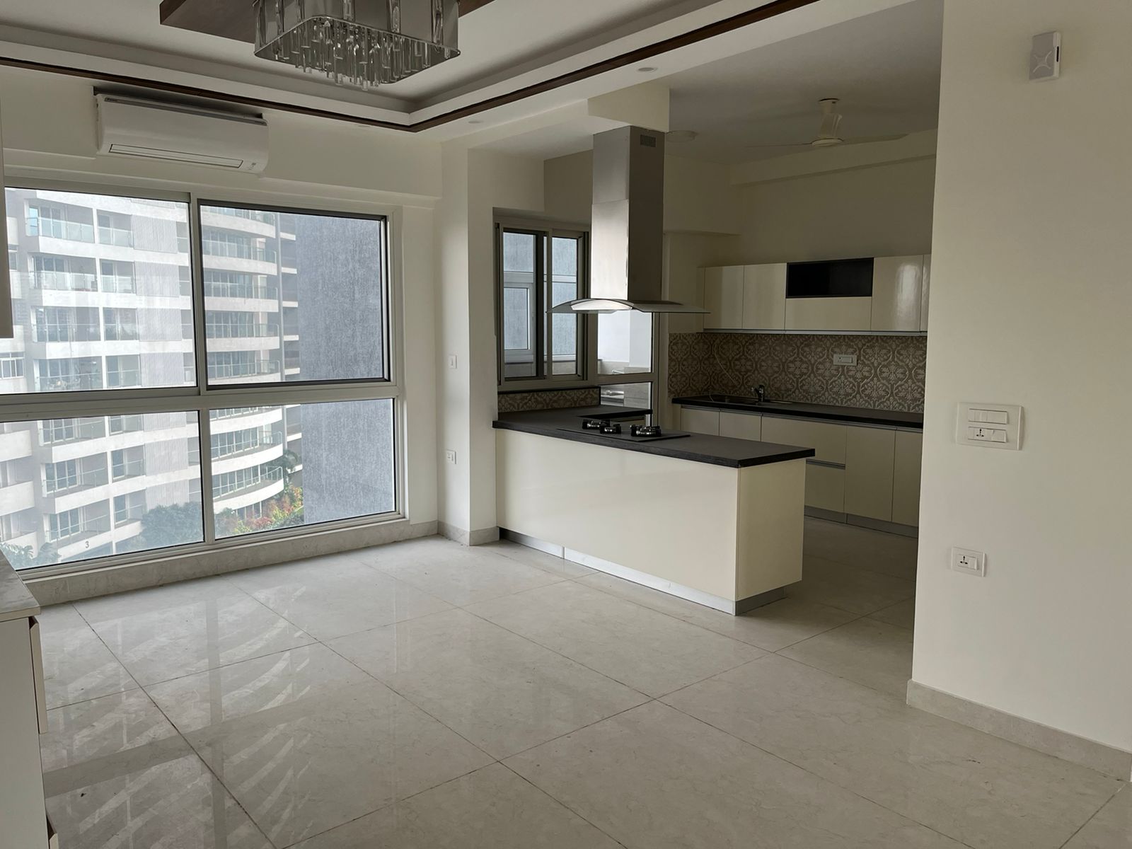 Nagwara, Spacious 4BHK, SNN Clermont, Elite Views - Image 10
