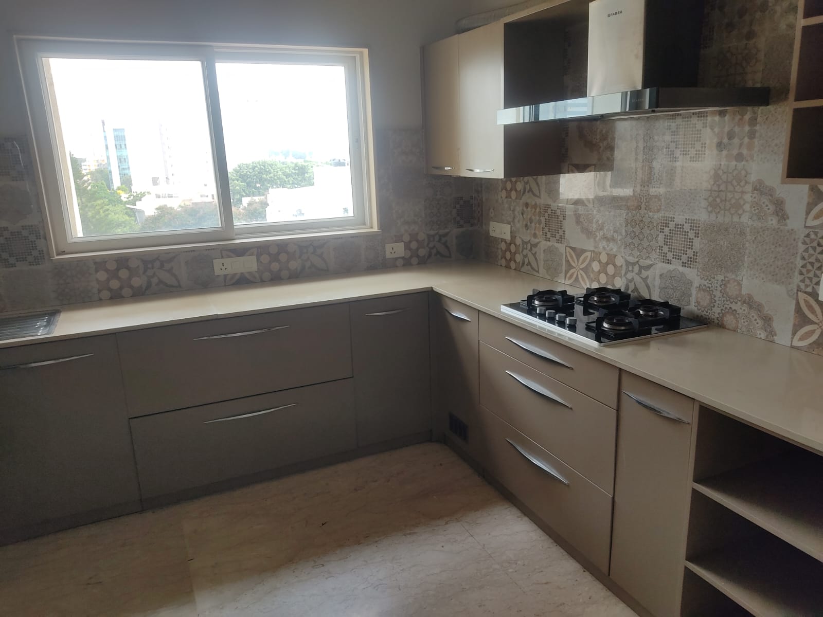 Ulsoor, Grand 4BHK, Prestige Hermitage, Ultra-Luxury Rental - Image 3