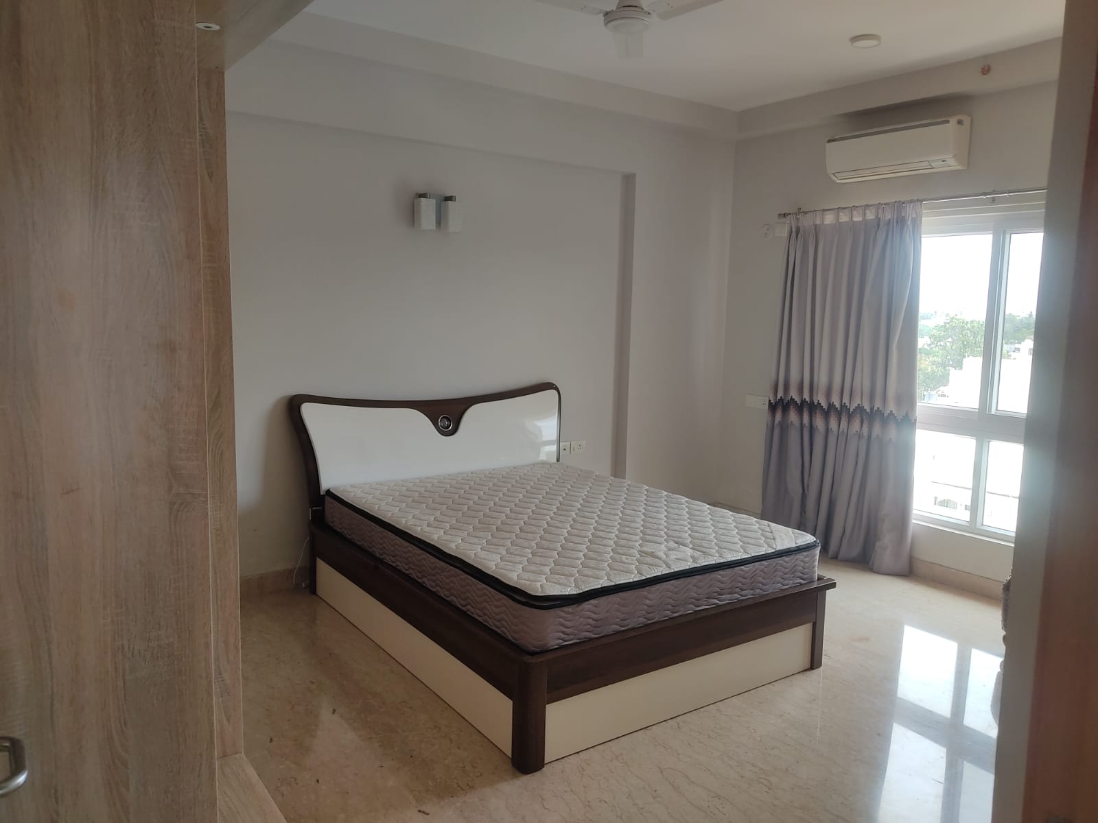 Ulsoor, Grand 4BHK, Prestige Hermitage, Ultra-Luxury Rental - Image 8