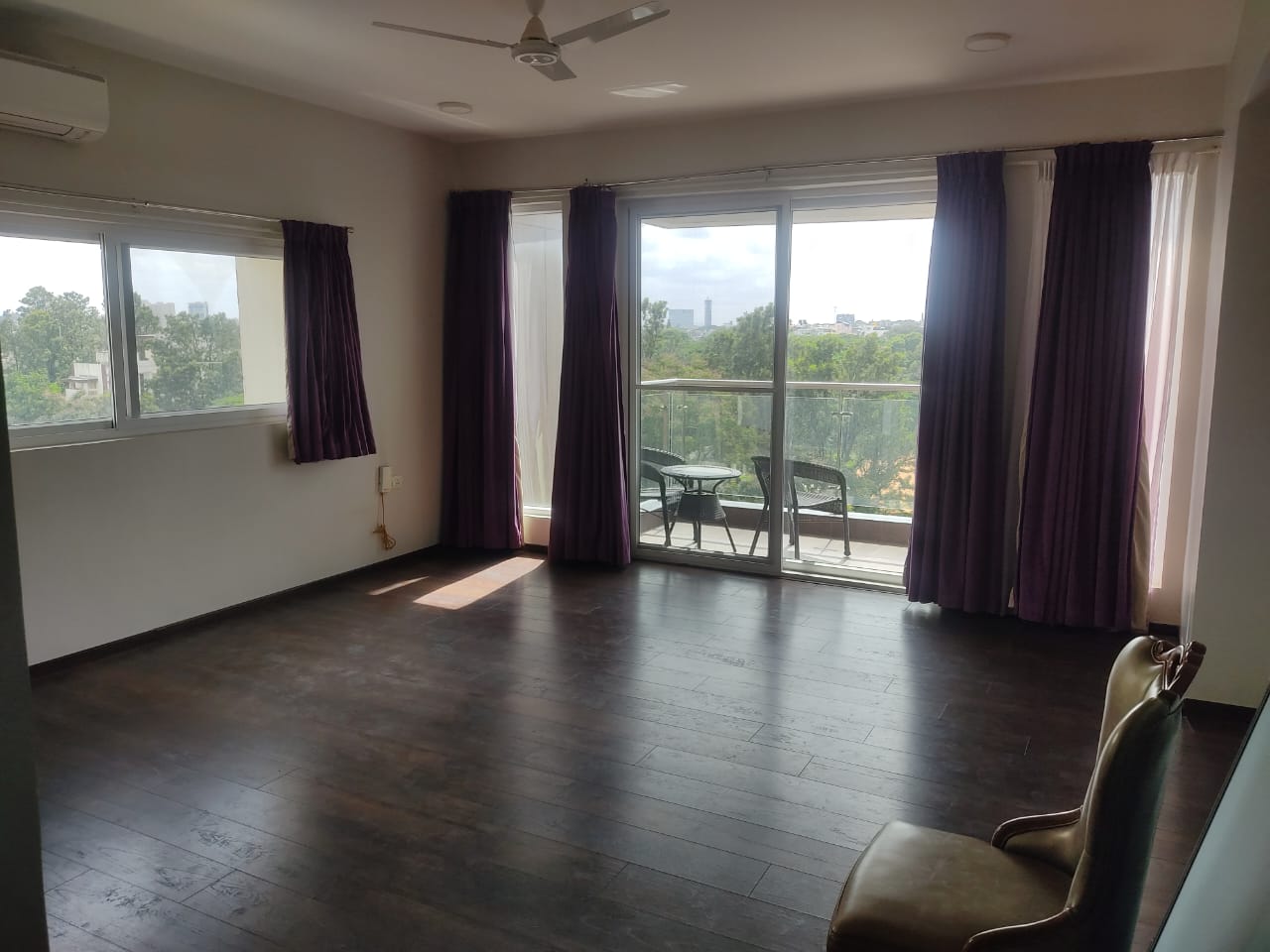 Ulsoor, Grand 4BHK, Prestige Hermitage, Ultra-Luxury Rental - Image 11