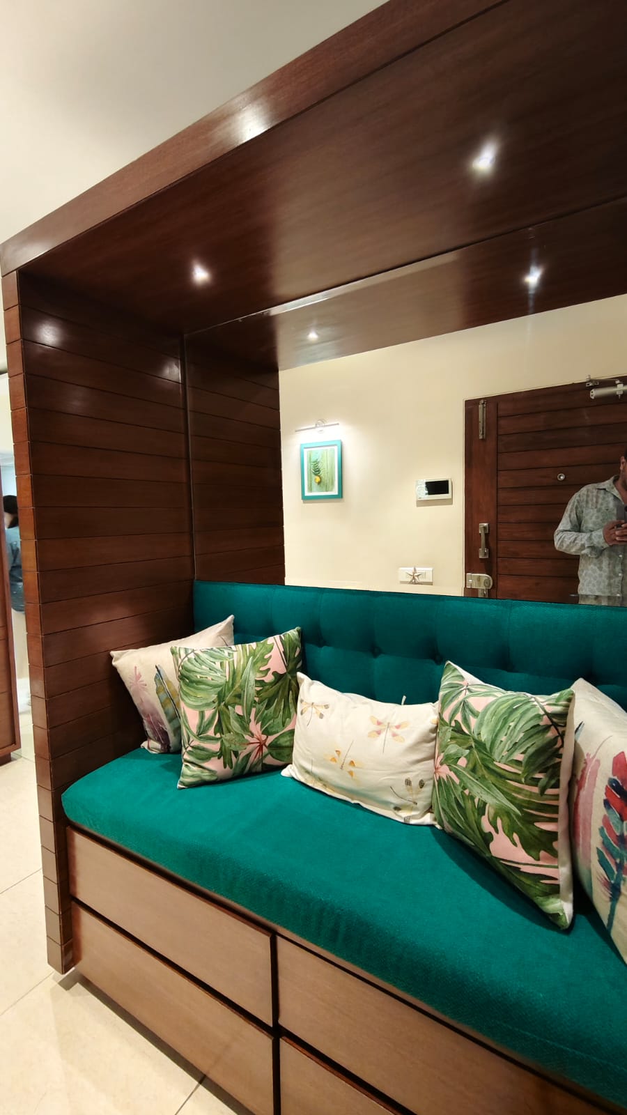 Ulsoor, Spacious 3BHK - Image 8