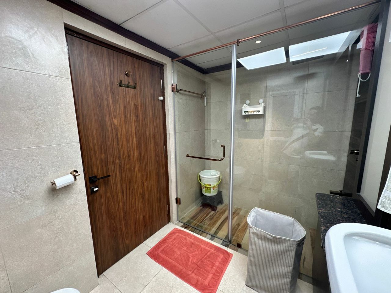 Luxurious 4BHK Duplex with Internal Lift – HM Tropical, R.T. Nagar - Image 3