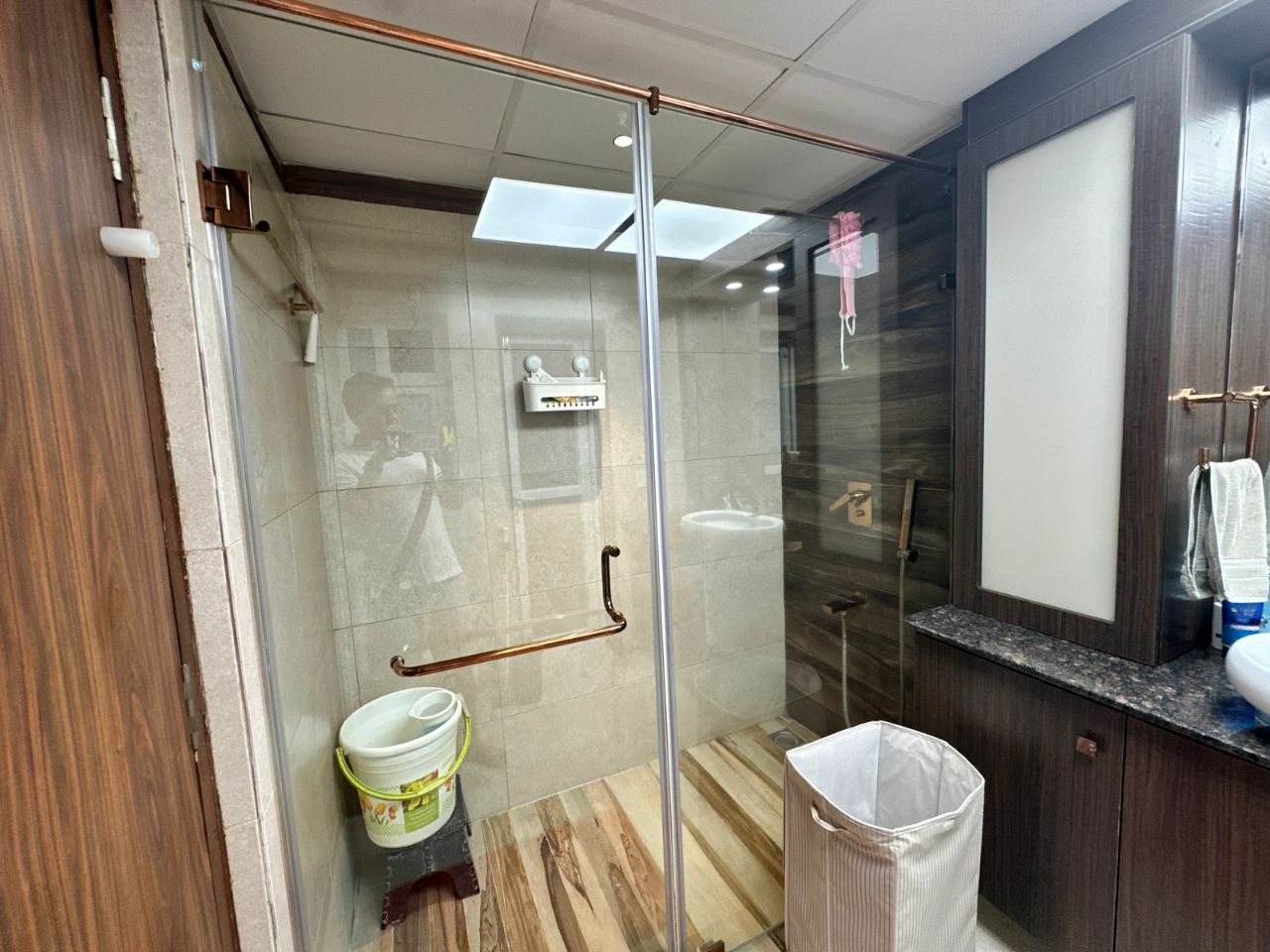 Luxurious 4BHK Duplex with Internal Lift – HM Tropical, R.T. Nagar - Image 8