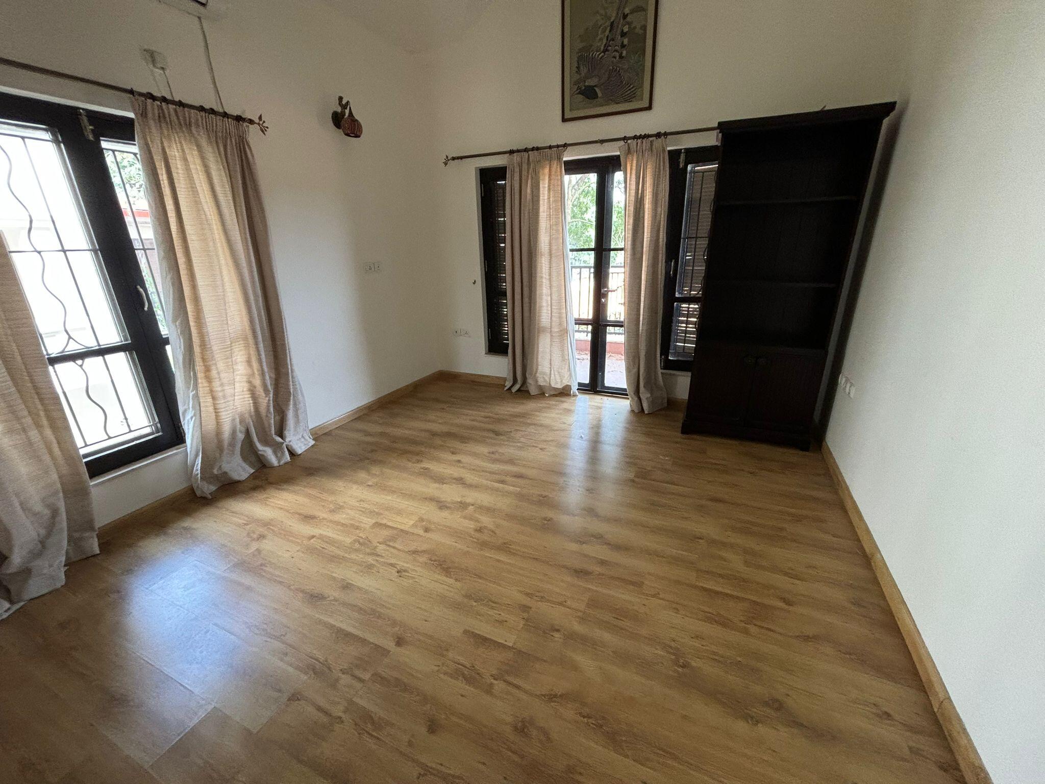 Doddaballapur Road, Grand 4BHK Villa, Prestige Oasis, Exclusive Living - Image 6