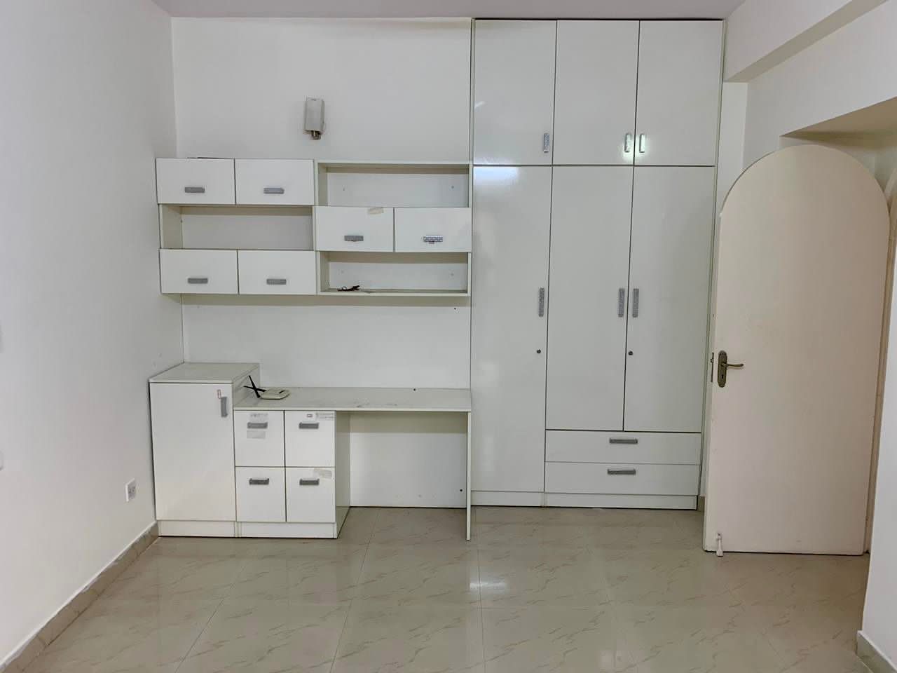 Brunton Road, Executive 4BHK, Central Bangalore's Premier Rental - Image 2