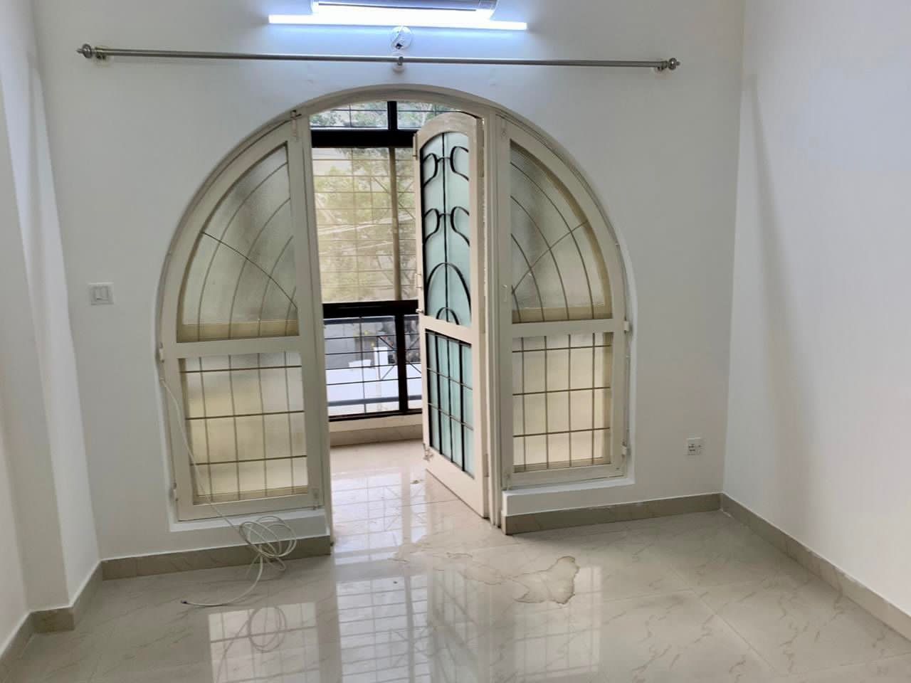 Brunton Road, Executive 4BHK, Central Bangalore's Premier Rental - Image 9