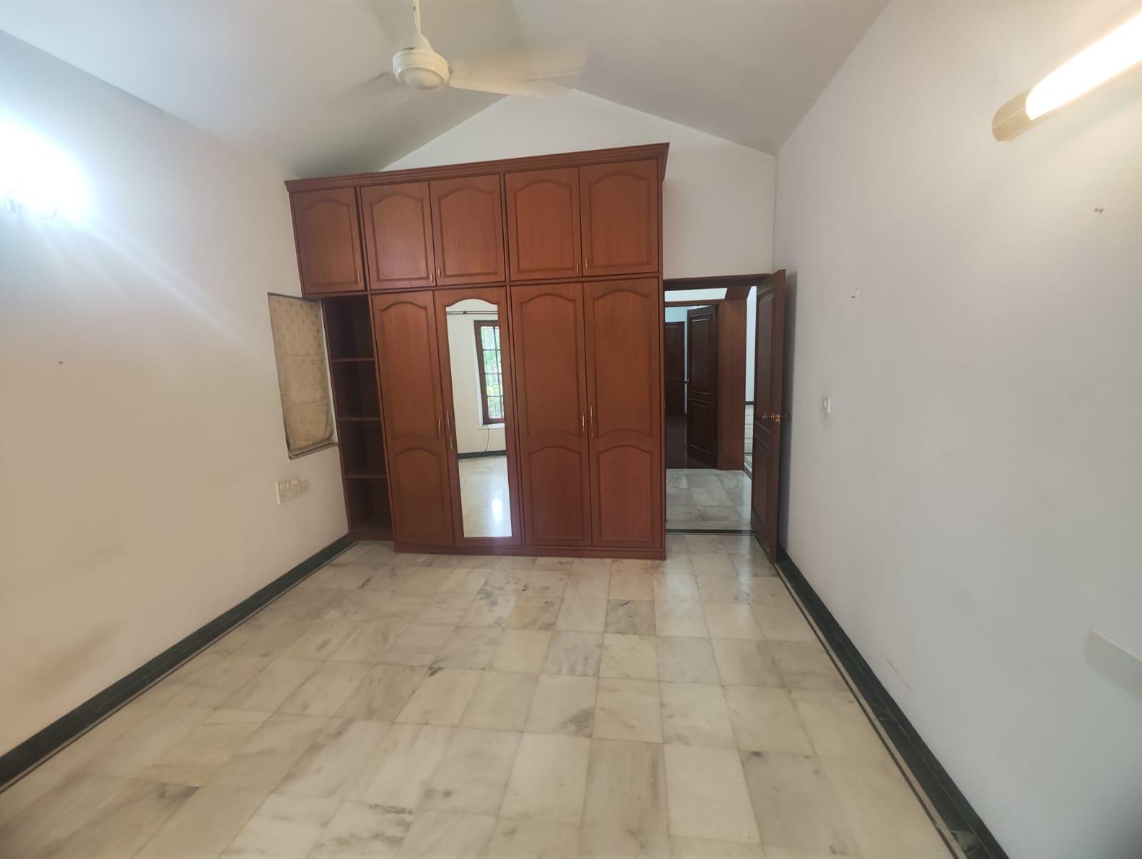 Whitefield, Luxurious 4BHK Villa, Adarsh Palm Meadows, Elite Living - Image 4