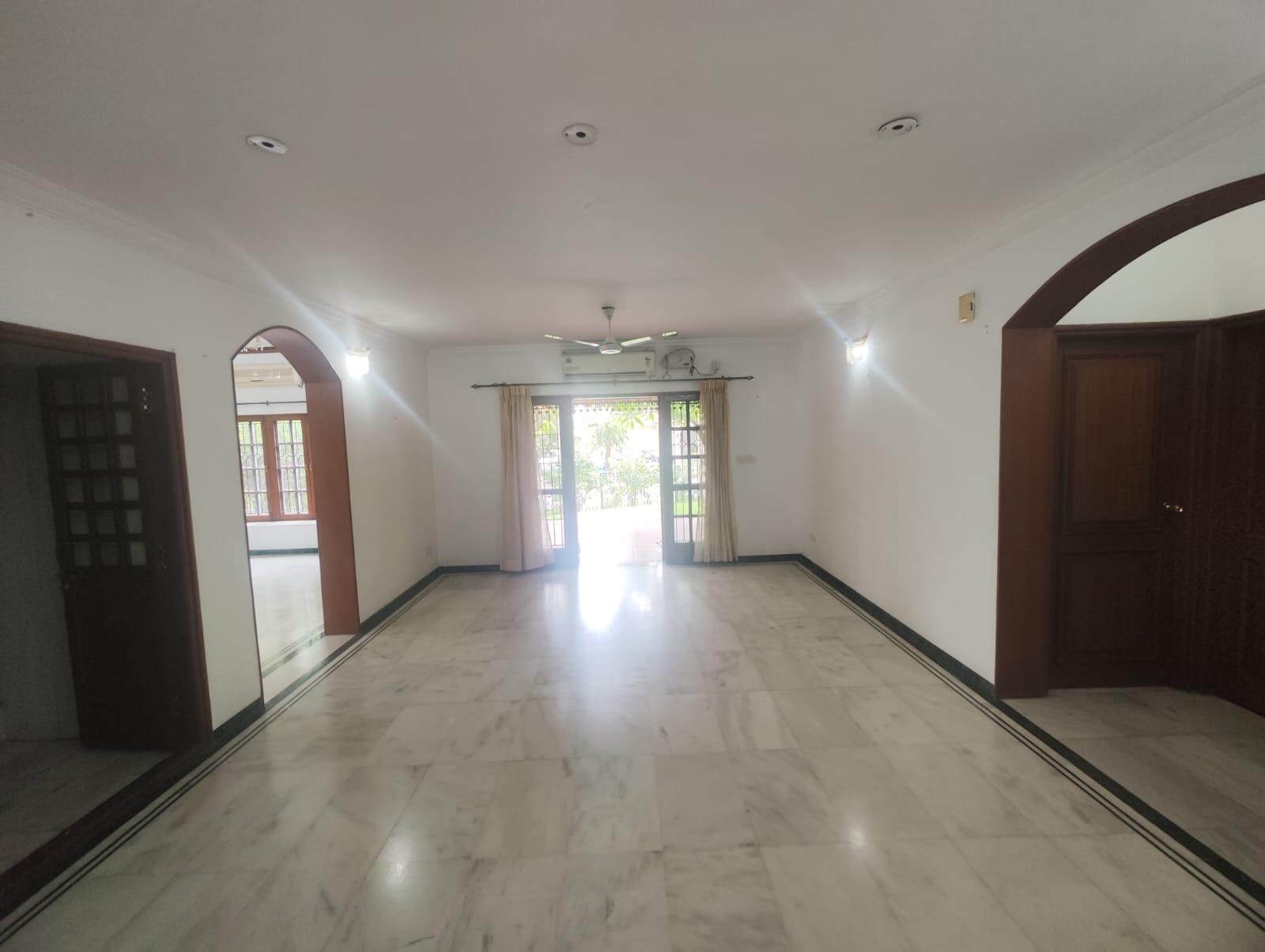 Whitefield, Luxurious 4BHK Villa, Adarsh Palm Meadows, Elite Living - Image 7