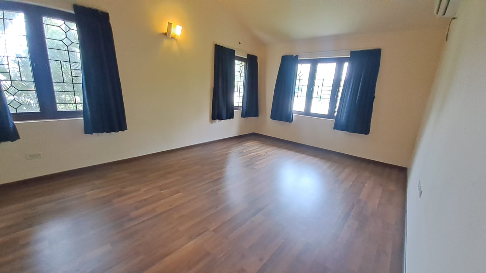 Tarabanahalli, Executive 4BHK Villa, The Retreat, Immediate Rental - Image 2