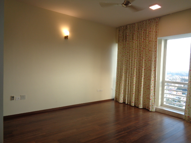 Whitefield, Grand 4BHK Sky Villa, Prestige White Meadows, Exclusive Rental - Image 11