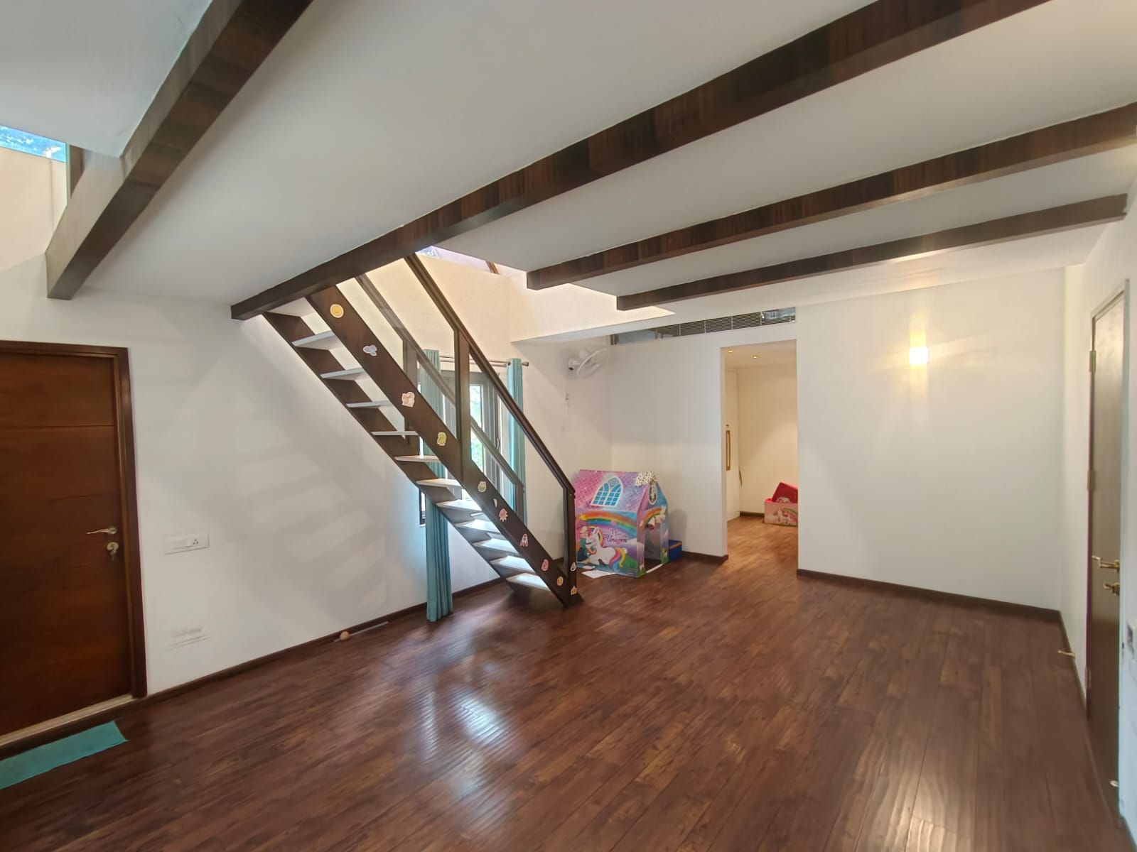 SPACIOUS MODERN CLASSY VILLA IN GATED COMMUNITY FOR IMMEDIATE RESALE - Image 34