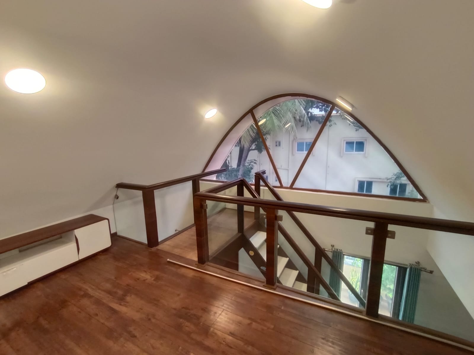 SPACIOUS MODERN CLASSY VILLA IN GATED COMMUNITY FOR IMMEDIATE RESALE - Image 35