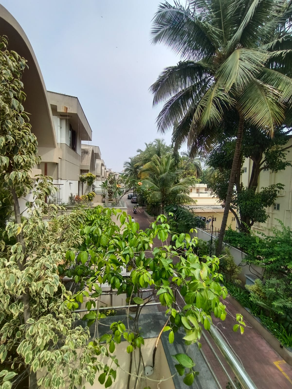 SPACIOUS MODERN CLASSY VILLA IN GATED COMMUNITY FOR IMMEDIATE RESALE - Image 36