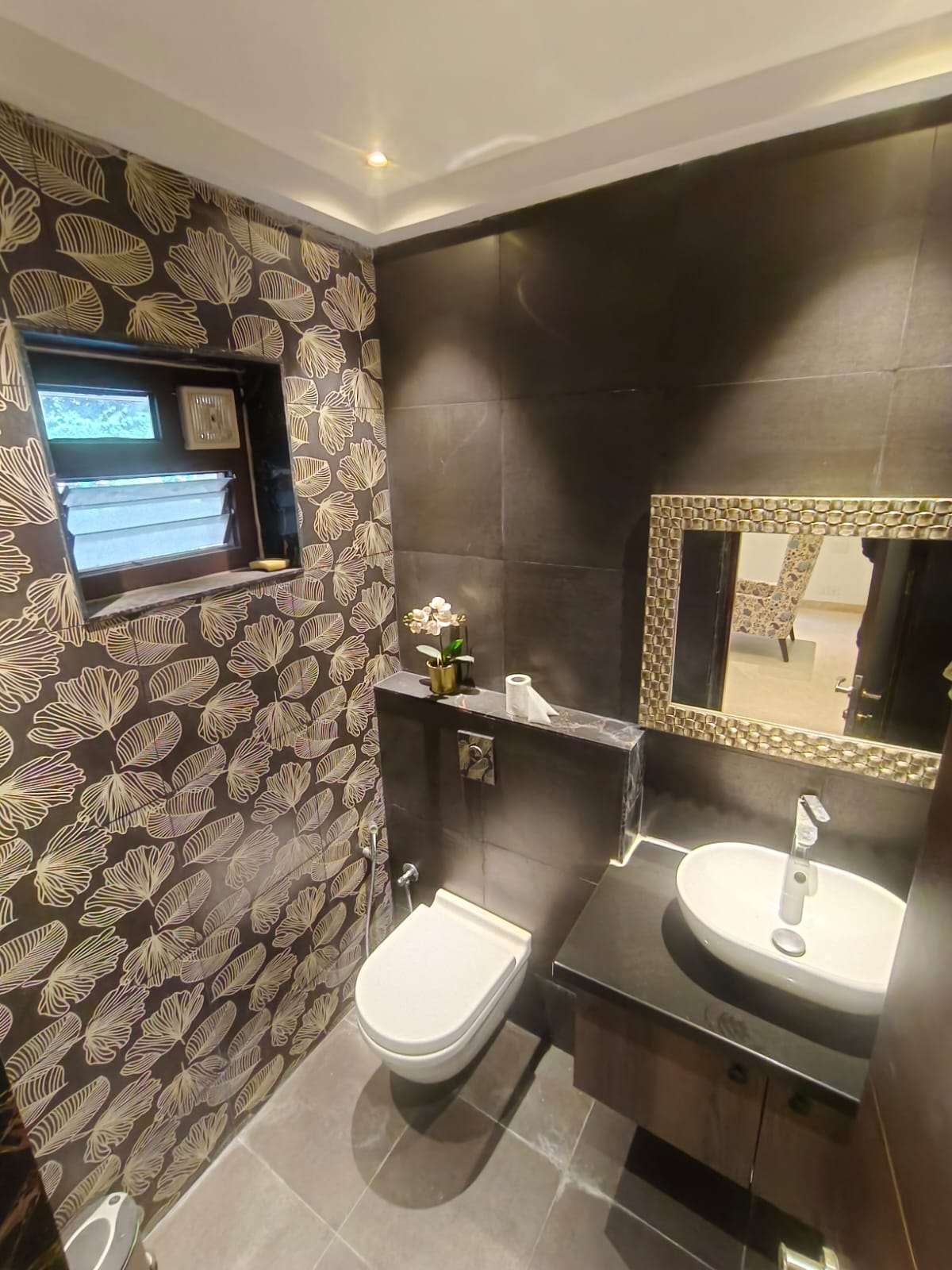 SPACIOUS MODERN CLASSY VILLA IN GATED COMMUNITY FOR IMMEDIATE RESALE - Image 37