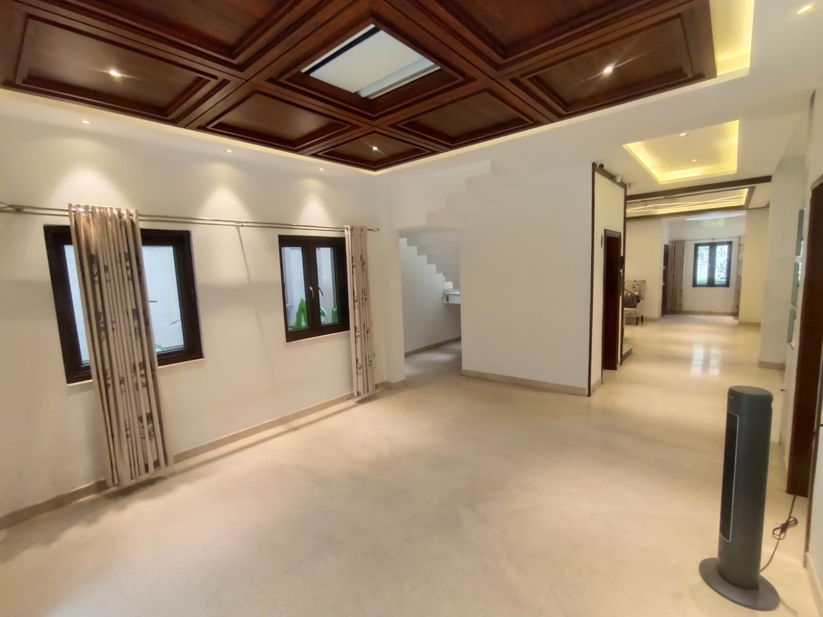 SPACIOUS MODERN CLASSY VILLA IN GATED COMMUNITY FOR IMMEDIATE RESALE - Image 42
