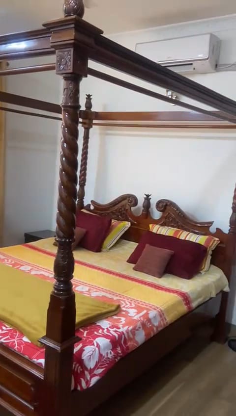 3 BHK Lake-Facing Apartment for Sale at Embassy Pristine, Bellandur - Image 10