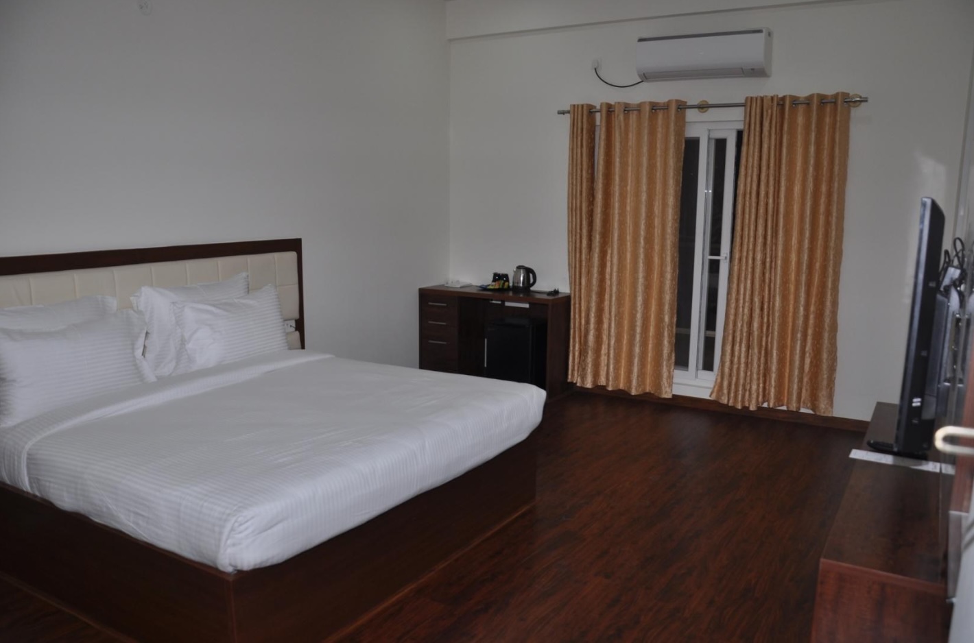 Swiss Town Fully Furnished 3BR Luxury Villa for Sale  5 Cr - Image 6