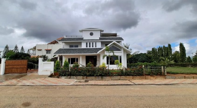 Luxury Villa for Sale – Swiss Town, Sadahalli Gate 5.5 Cr [Exchange Only] - Property in Bangalore
