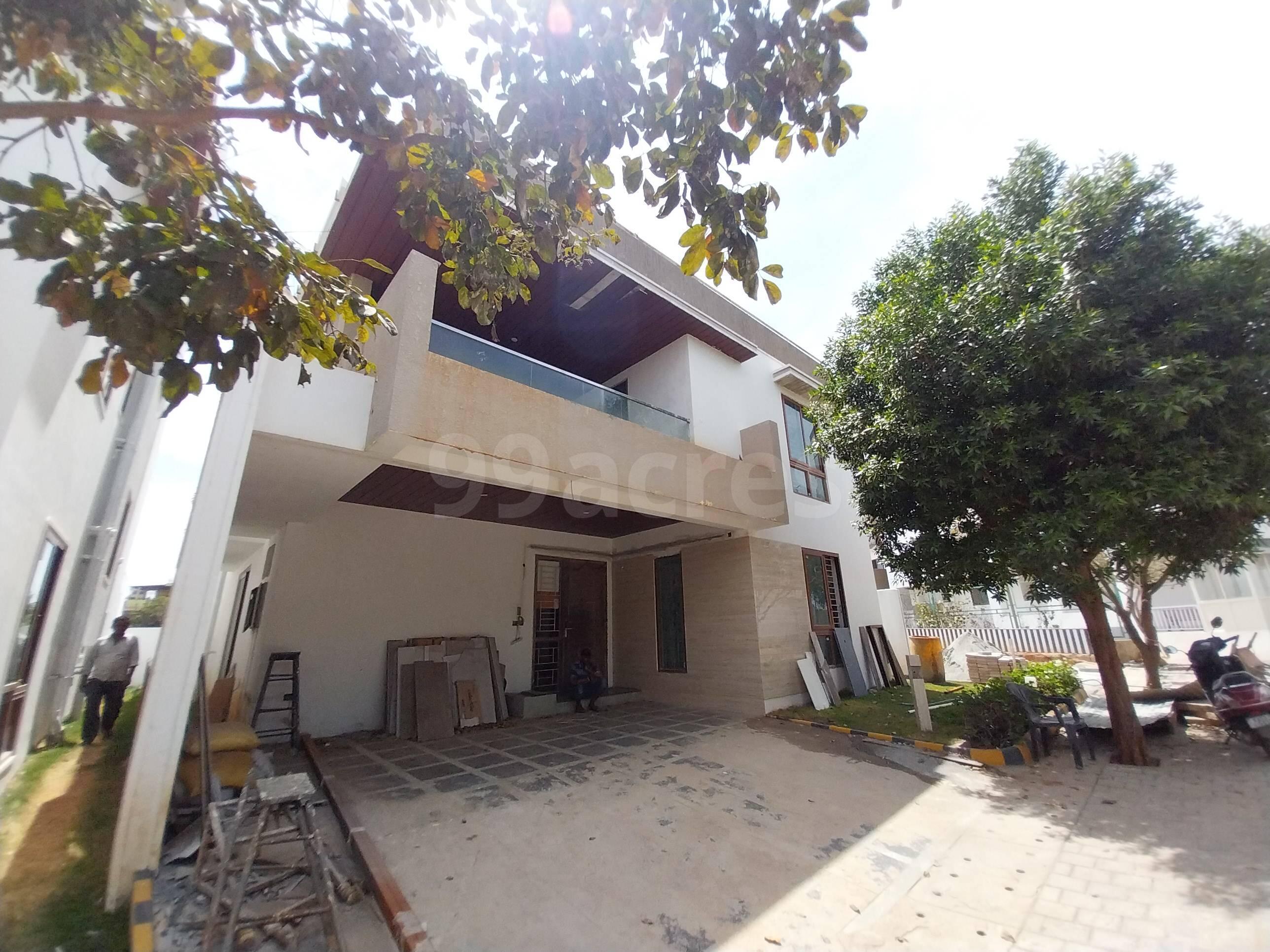 4 BHK Independent House / Villa for Sale in Kadugodi, Bangalore East – 2800 Sq. Ft. - Image 5