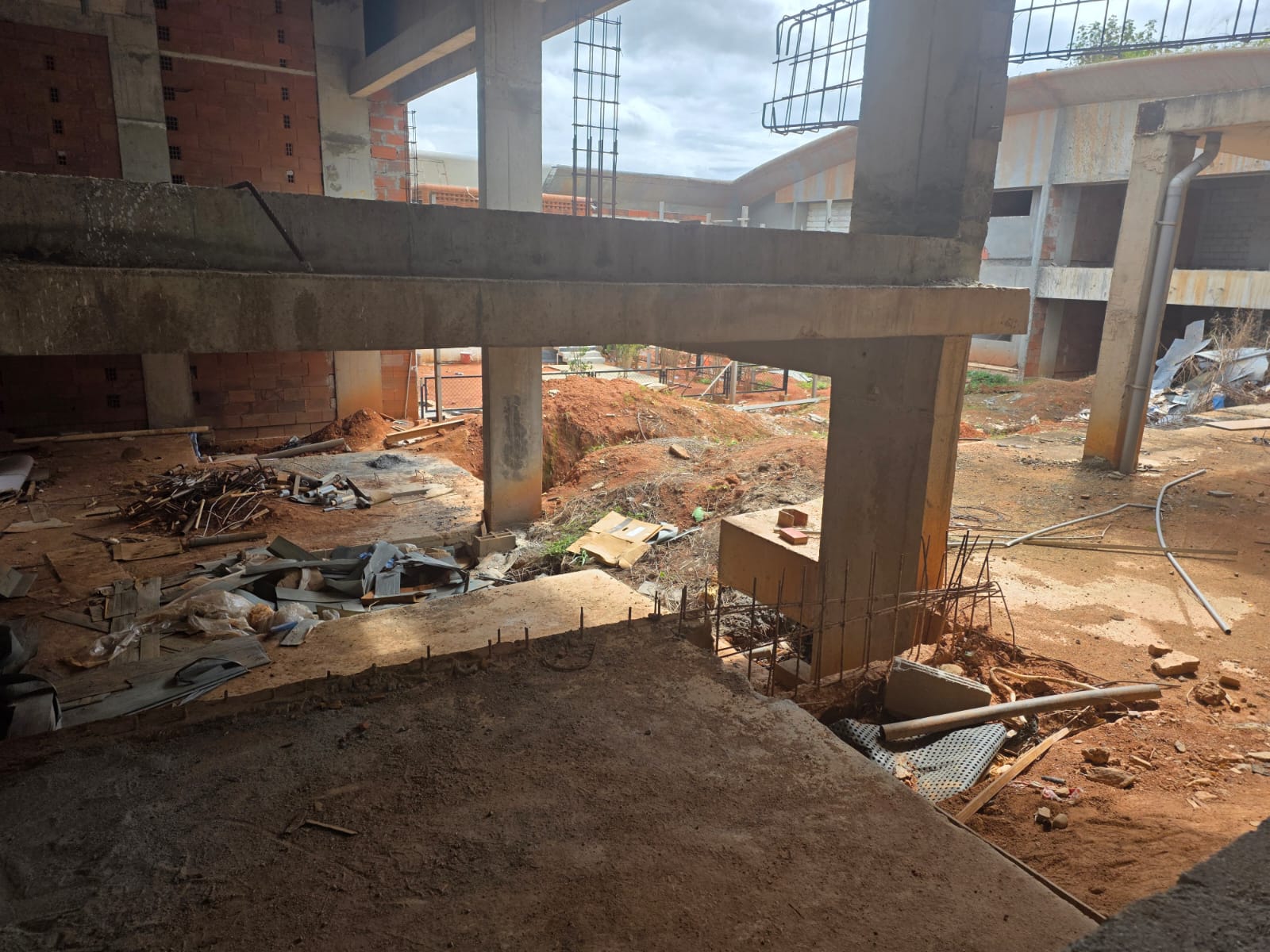 North Bangalore Exquisite Unfurnished Villa at After the Rain - Image 10