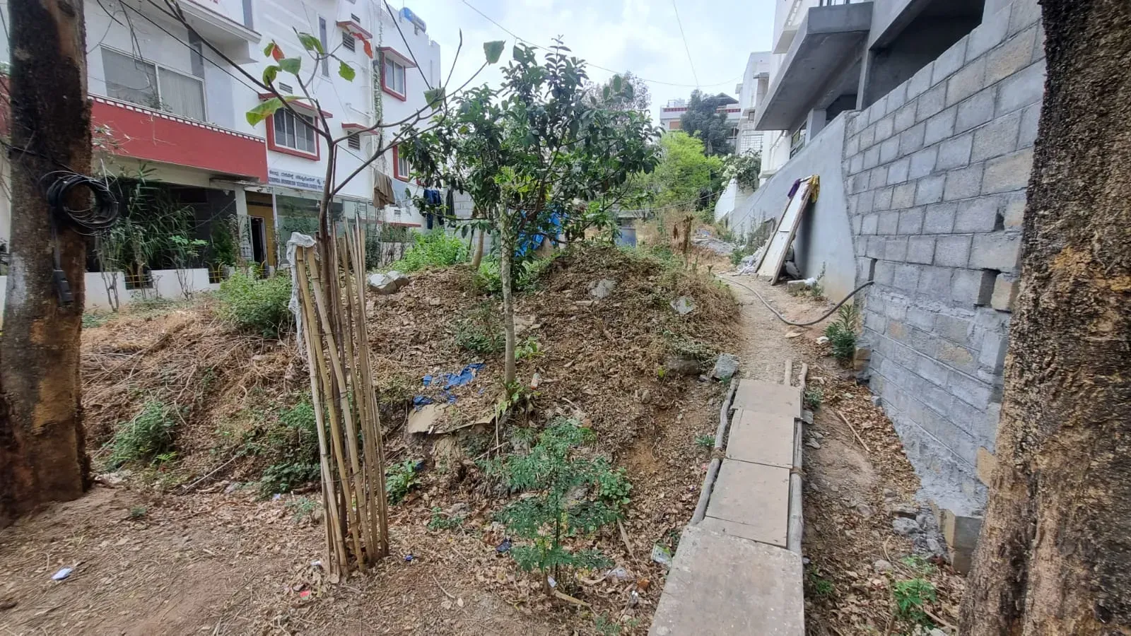 Looking for the perfect place to build your dream home or make a smart investment. Here is your opportunity at "Happy Valley Layout," Uttarahalli. A 2400 Sq.ft,. East facing plot. - Image 3