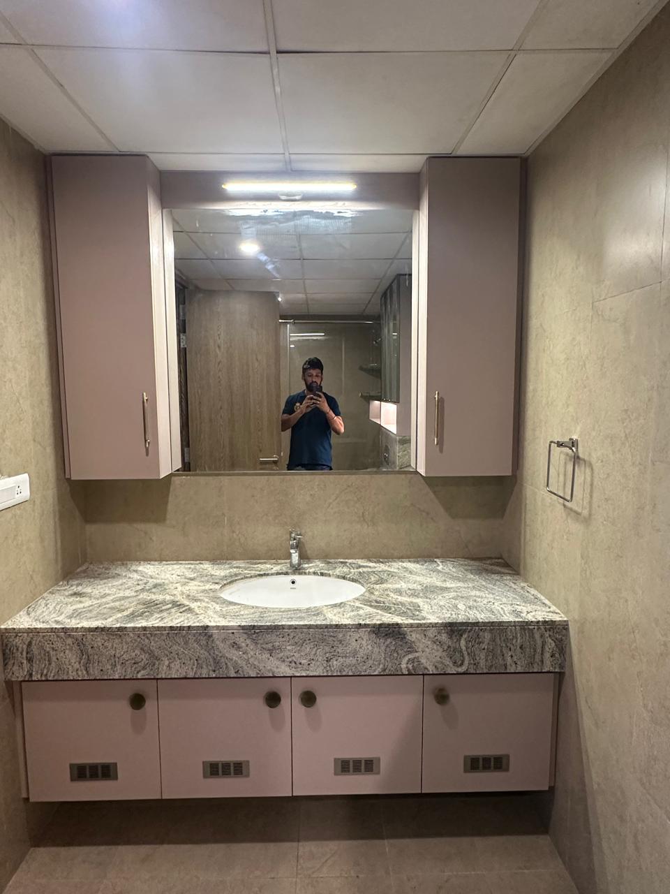 La Palazzo a Beautiful 4 Bed Room for Rental  - Image 3