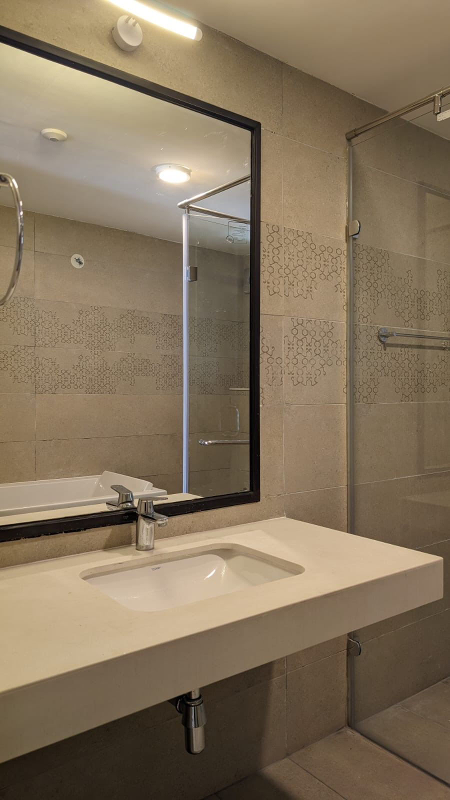 Embassy grove - Image 6