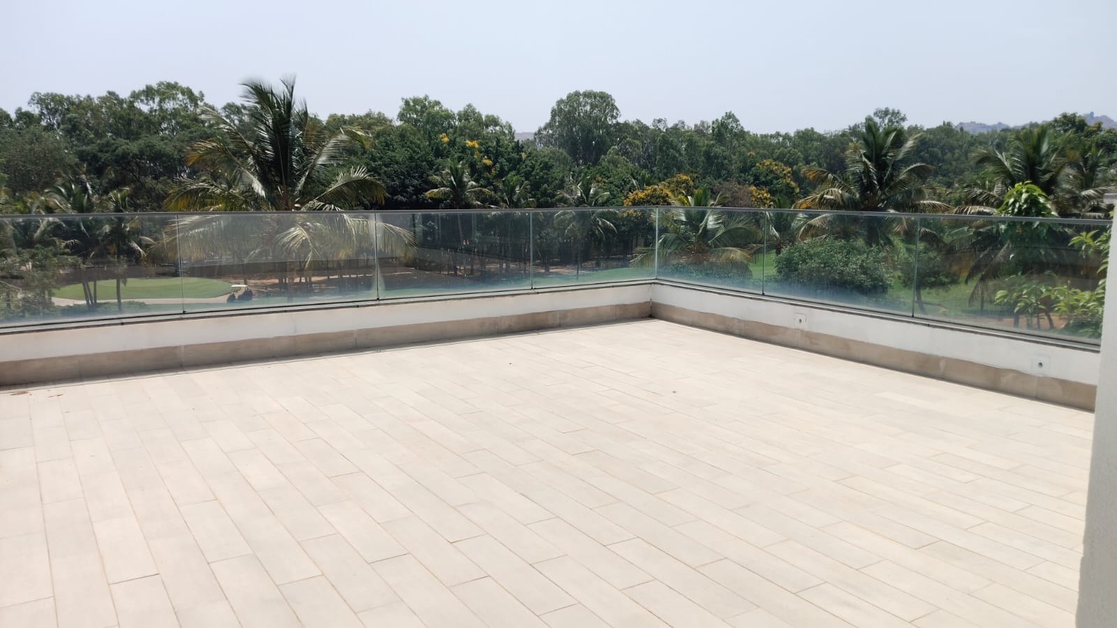 Pool Side Beautiful 4 BHK Property for Sale in the coveted Prestige Golfshire | 5896 sqft - Image 10