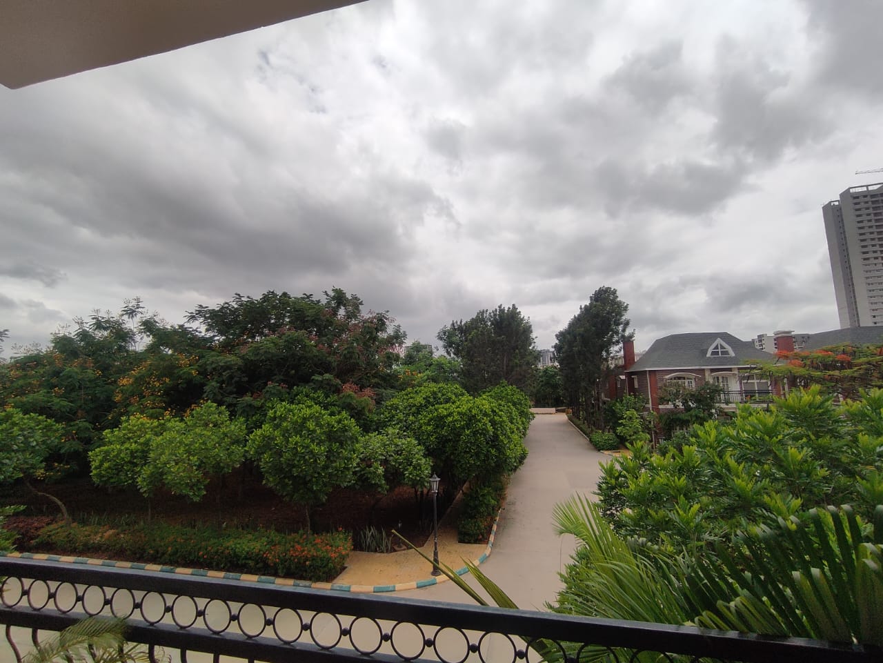 Spacious 4 BHK Rental Property in Prestige Lakeside Habitat, Whitefield | 5 Baths, 4033 sqft - Image 4