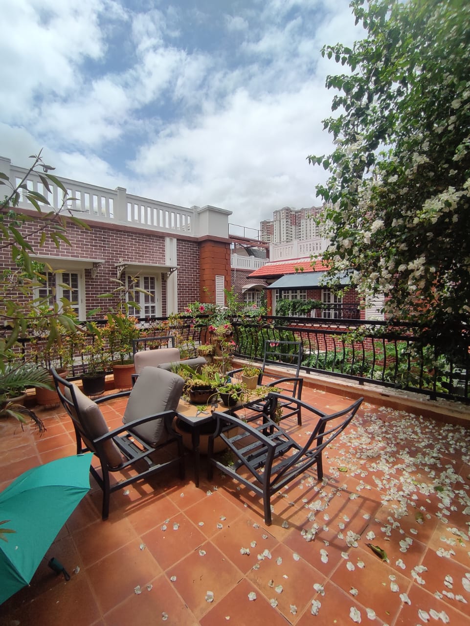 Spacious 4 BHK Rental Property in Prestige Lakeside Habitat, Whitefield | 5 Baths, 4033 sqft - Image 8