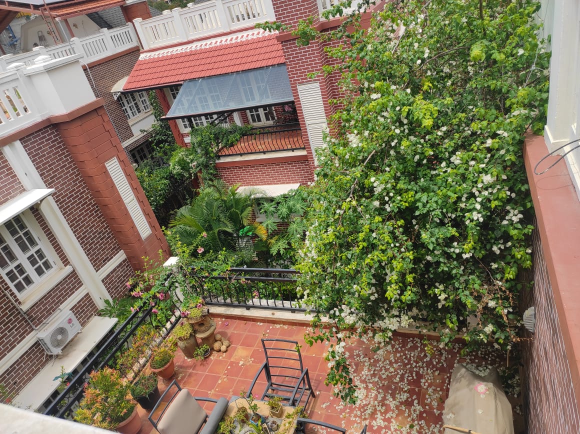 Spacious 4 BHK Rental Property in Prestige Lakeside Habitat, Whitefield | 5 Baths, 4033 sqft - Image 10