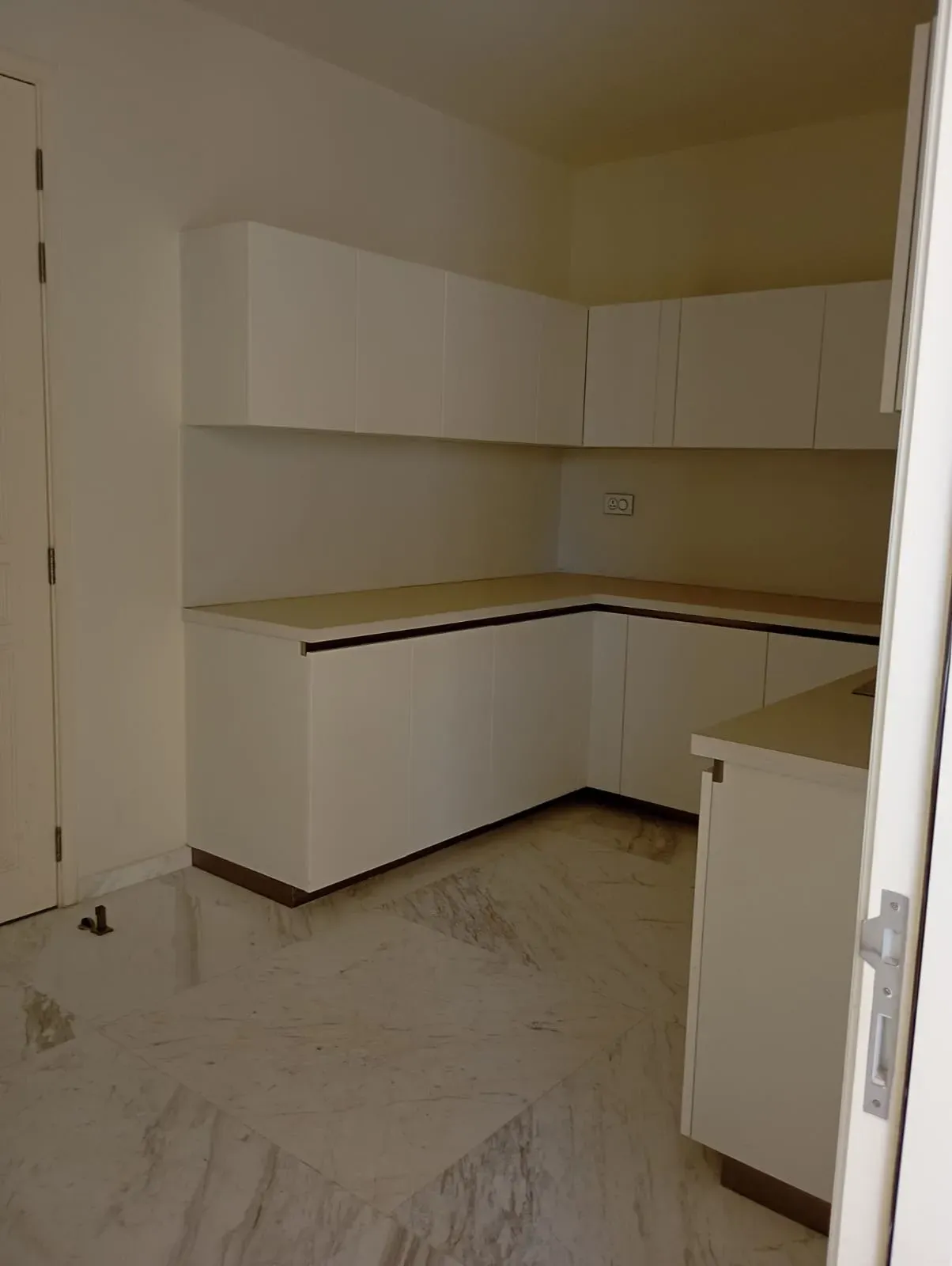 Leela Residences Studio - Image 9