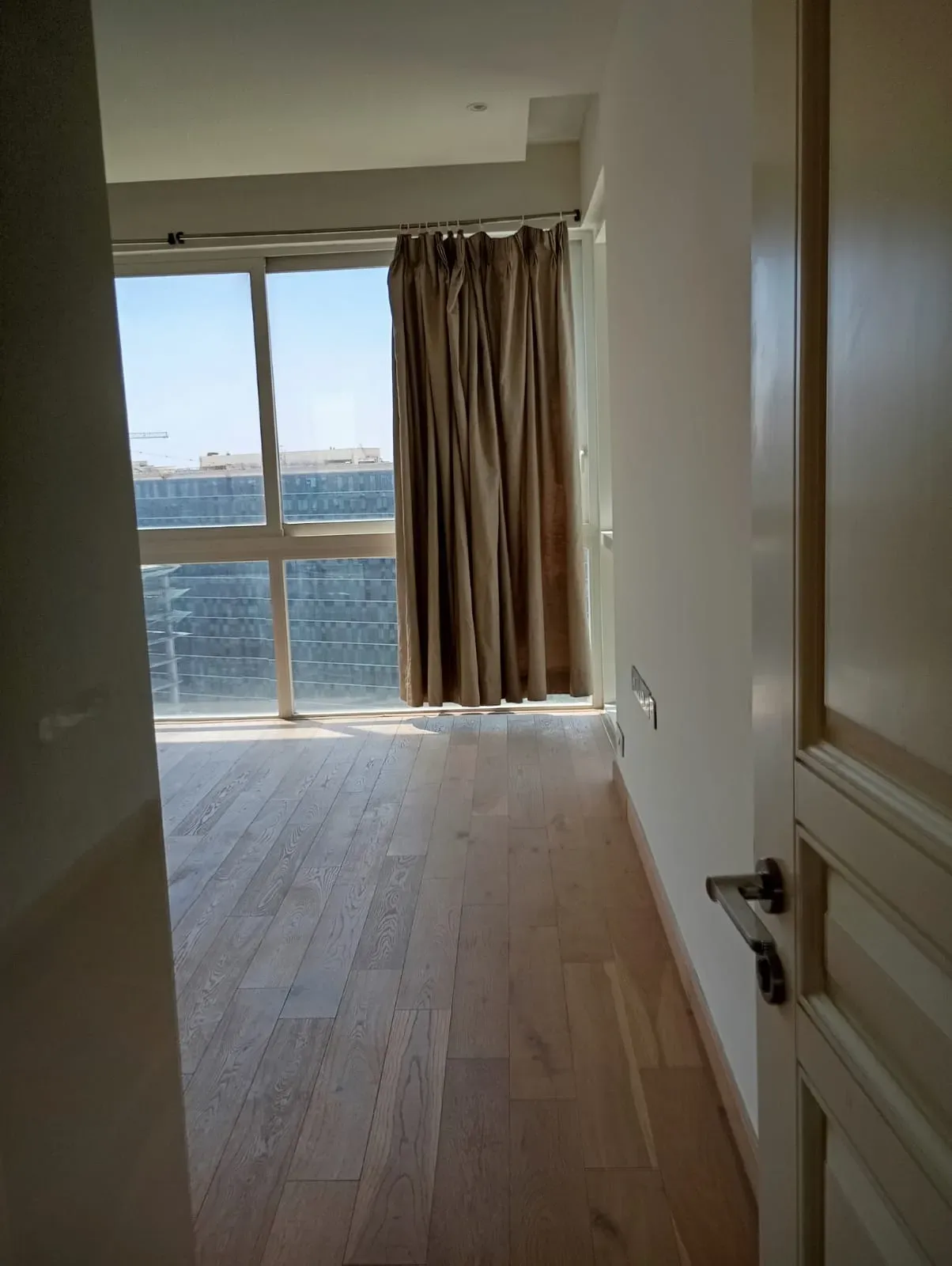 Leela Residences 3BHK - Image 9