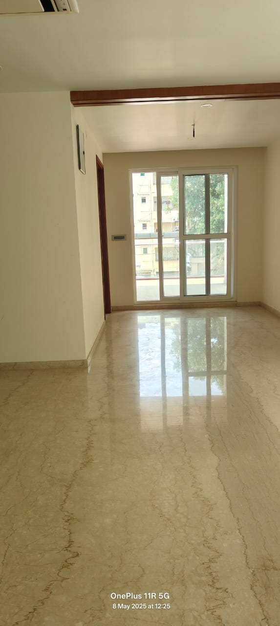 Premium 5 BHK Property for Sale in the serene AECS Layout | 6 Baths, 4600 sqft - Image 7