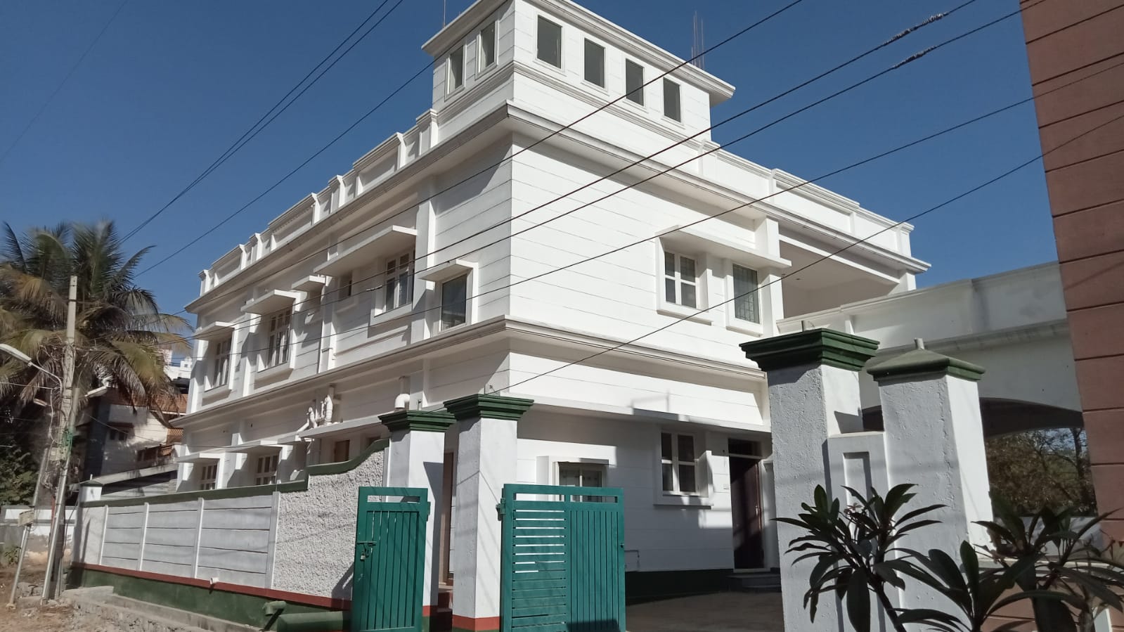 Spacious 6 BHK Independent Home for Sale in Jakkur | 6900 Sqft Plot - Property in Bangalore