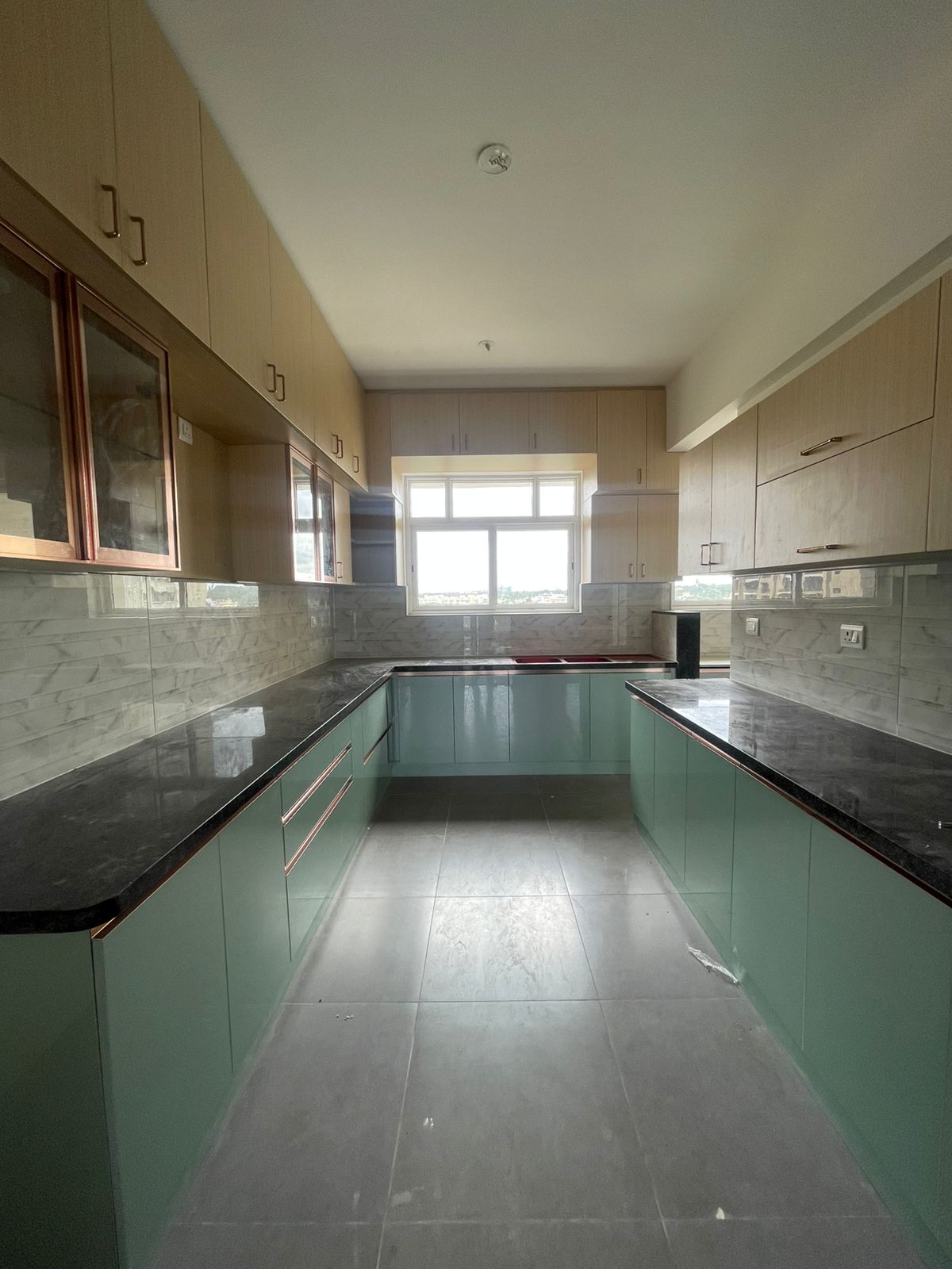 Spacious 4BHK Luxury Apartment for Rent in Prestige Fairfield - Image 12