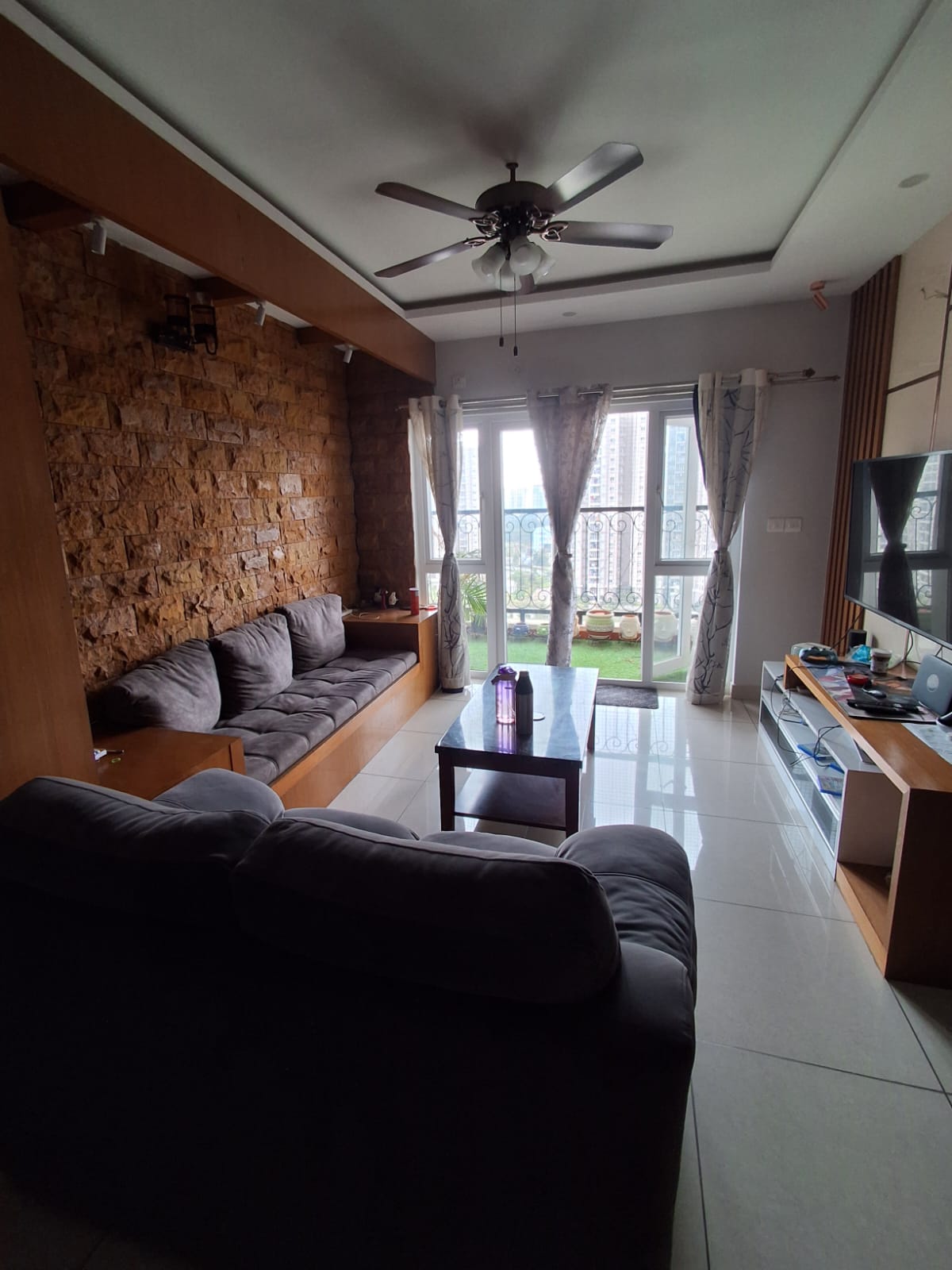 Prestige Song of the South 14th Floor 1907Sq Ft - Image 2