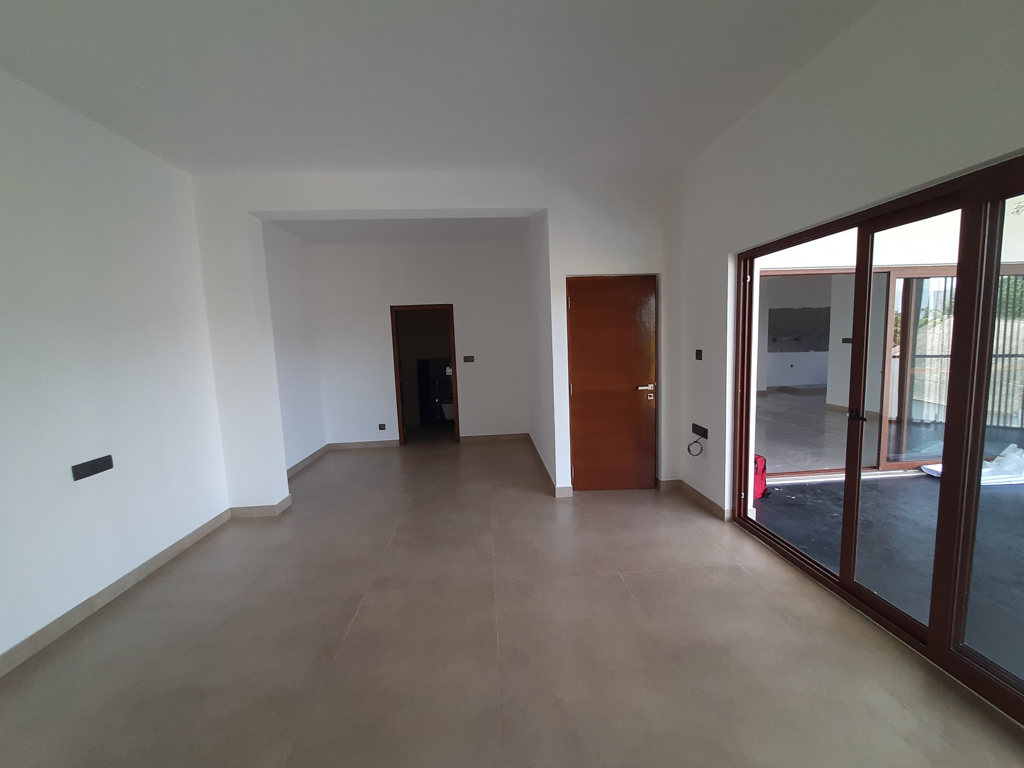 Premium 4BHK Flat At St Johns Road - Image 2