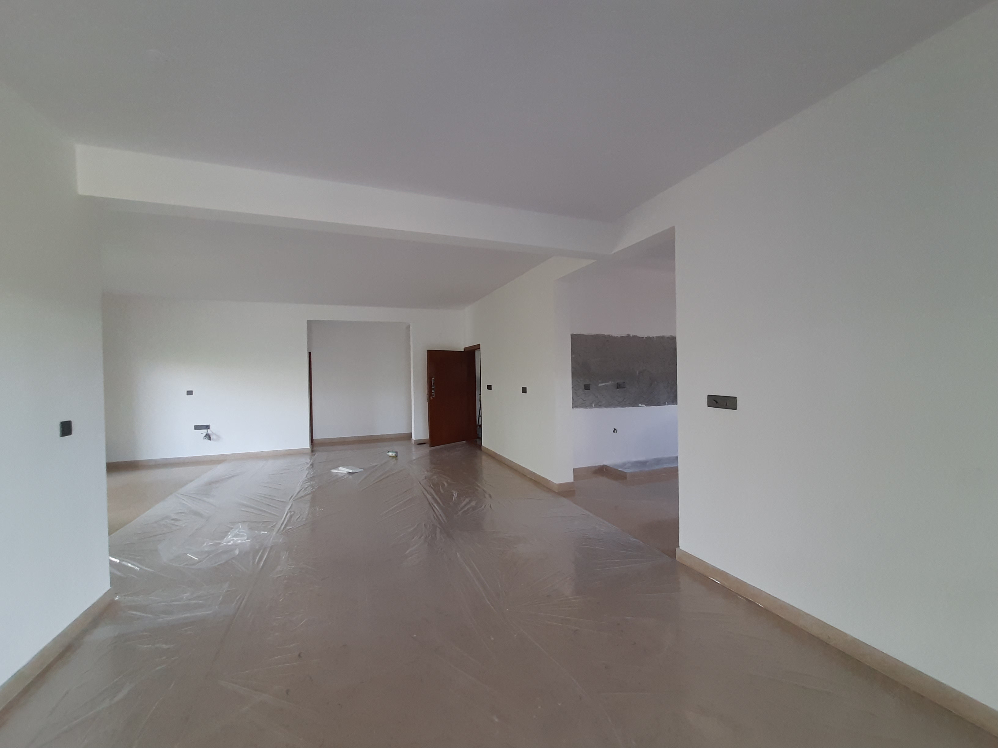 Premium 4BHK Flat At St Johns Road - Image 3