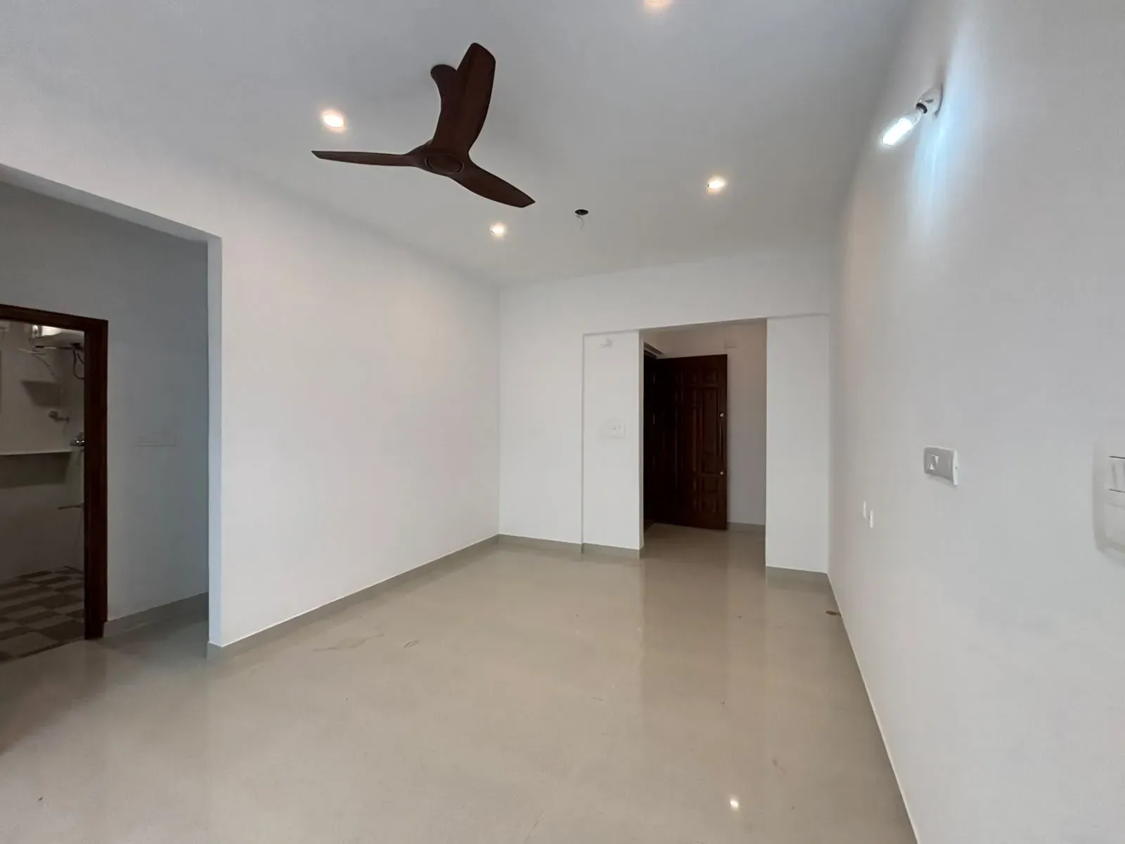 2 BHK Apartment Richmond Town 5