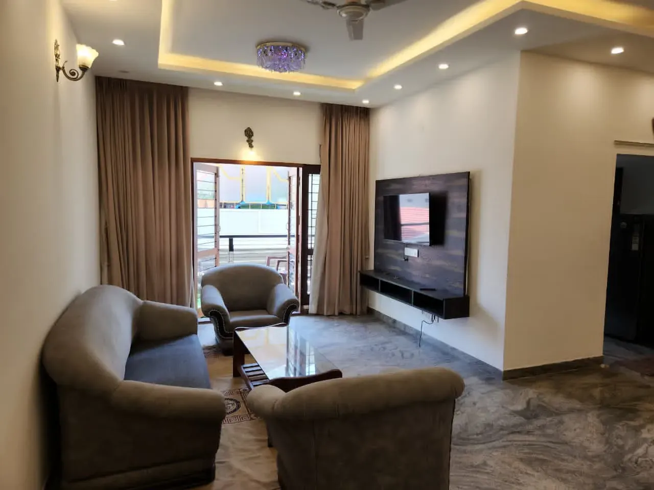 Richmond Town | 2 BHK Fully Furnished Apartment | 1,470 Sq. Ft. @ ₹85,000/Mth