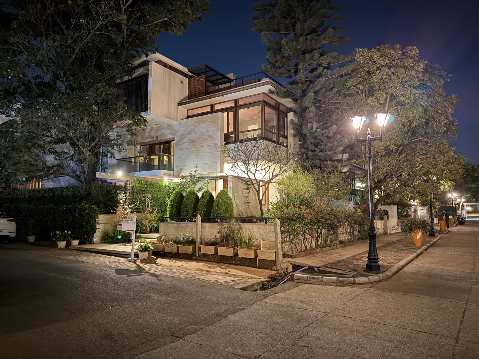 Swiss Town - Luxury 4BHK Villa for Rent