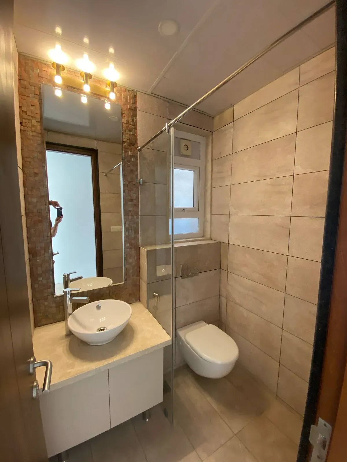 JUDICIAL LAYOUT - PRIVATE 3 BHK FLAT FOR RENT - Image 5