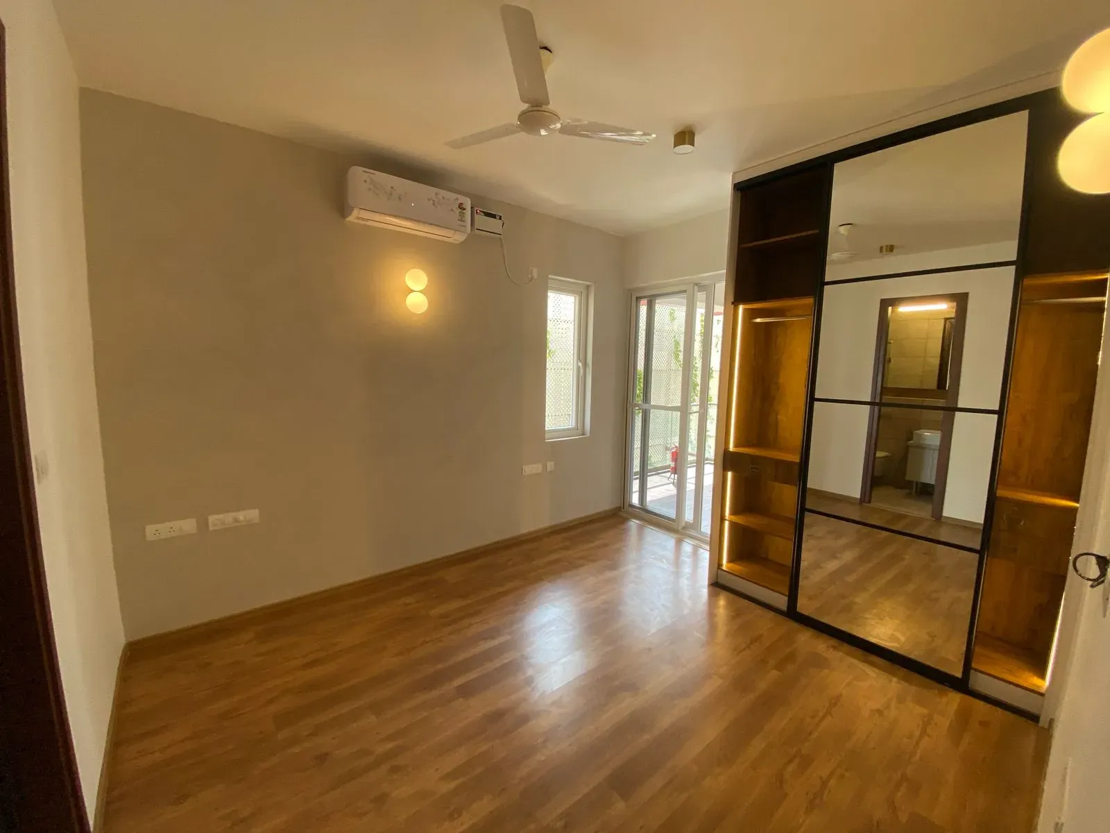 JUDICIAL LAYOUT - PRIVATE 3 BHK FLAT FOR RENT - Image 6