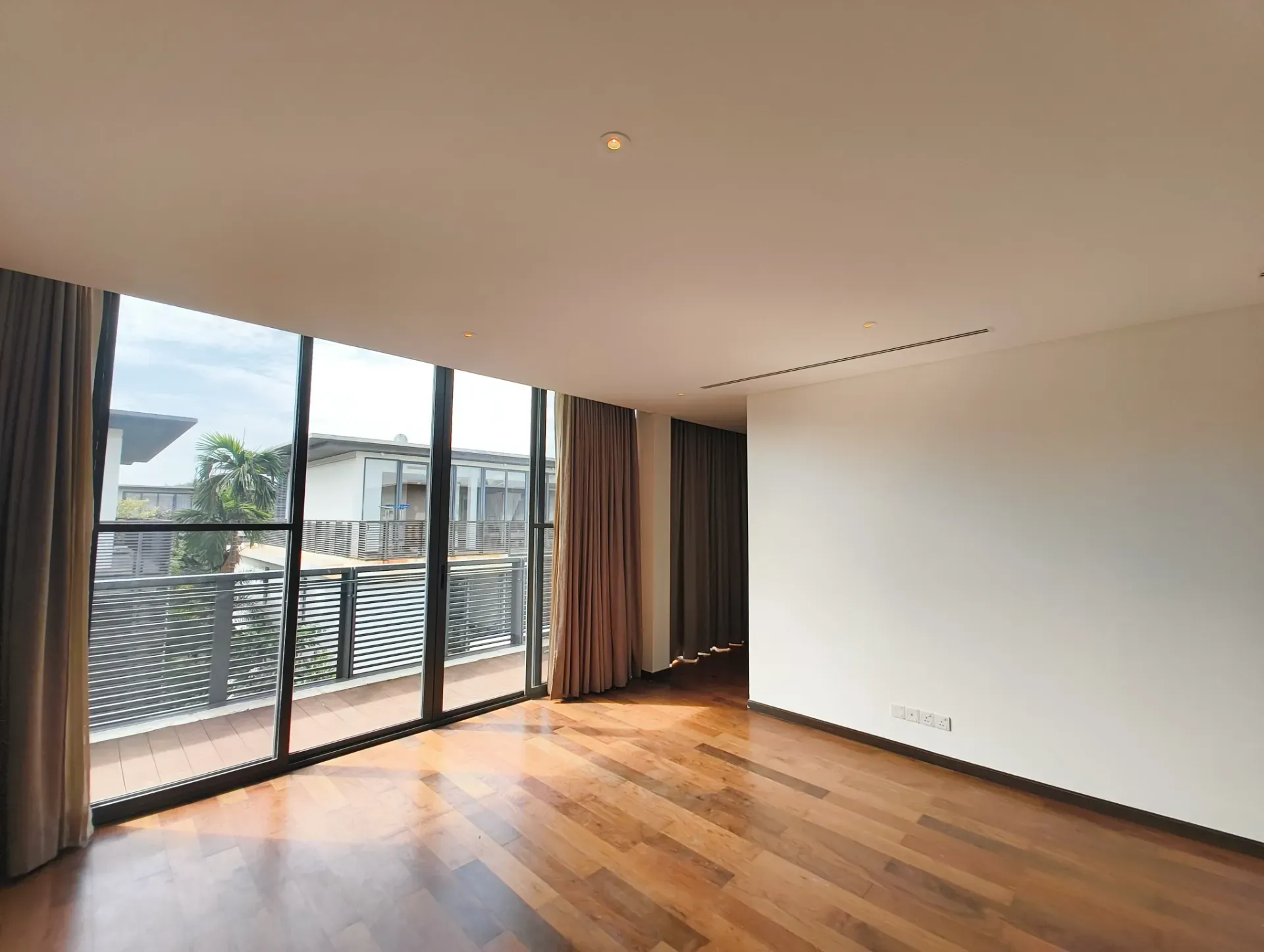 Embassy Boulevard | Ultra-Luxury Willow Type Villa | 4000 Sq. Ft. 3