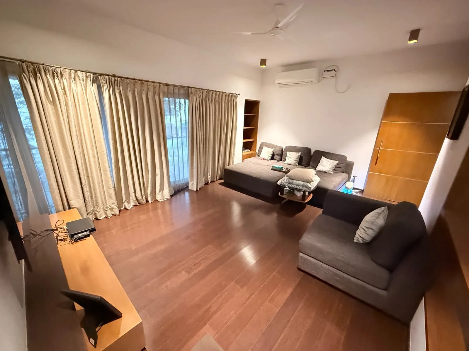 Swiss Town - Luxury 4BHK Villa for Rent