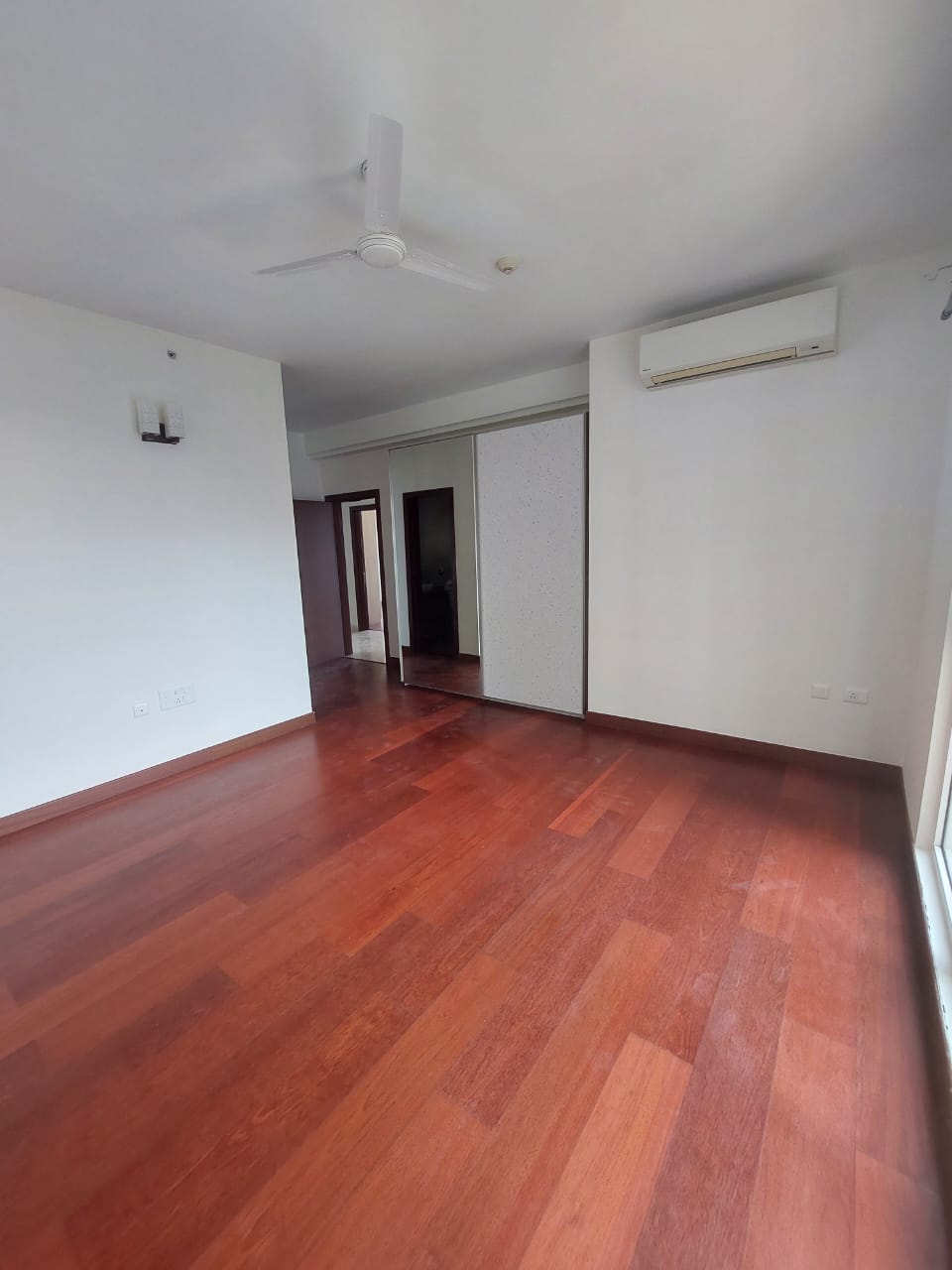 Hebbal, Expansive 3BHK, Karle Zenith, Higher Floor Luxury - Image 2