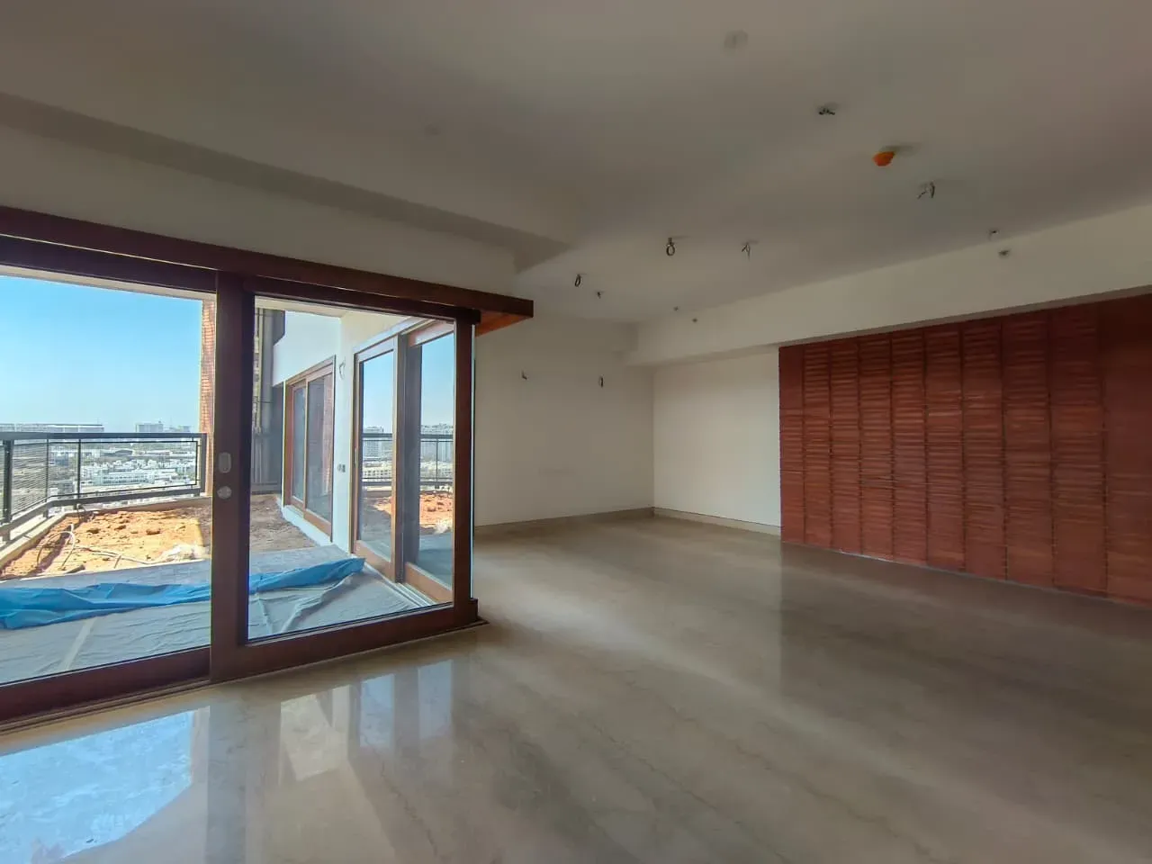 Whitefield | Ultra-Luxury Lake-Facing 3 BHK Garden Apartment | 2753 Sq. Ft.